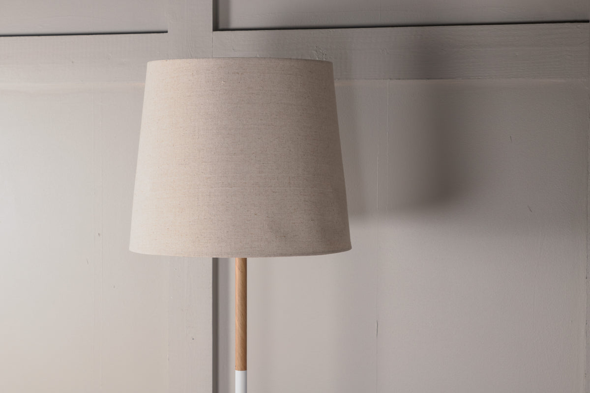 Venture Design Hattman Golvlampor Beige