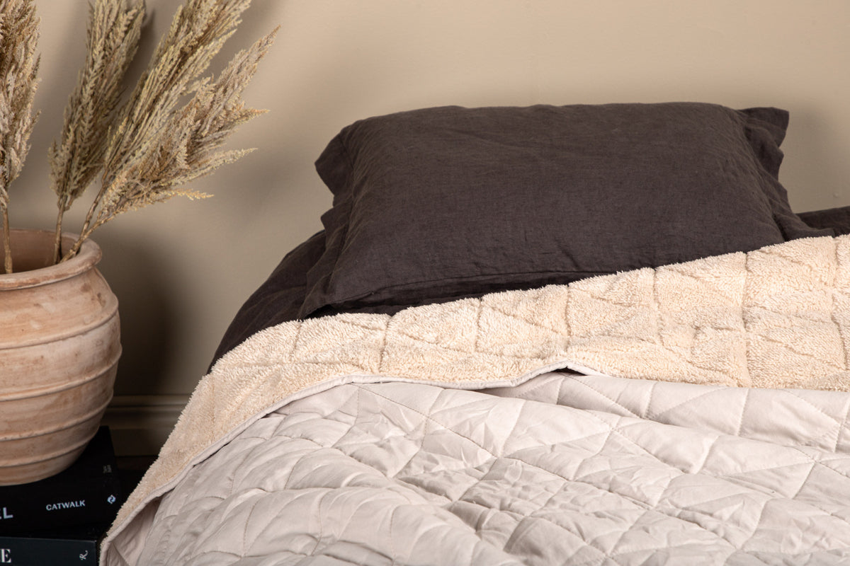 Venture Design Nilla Överkast 150 x 250 Beige