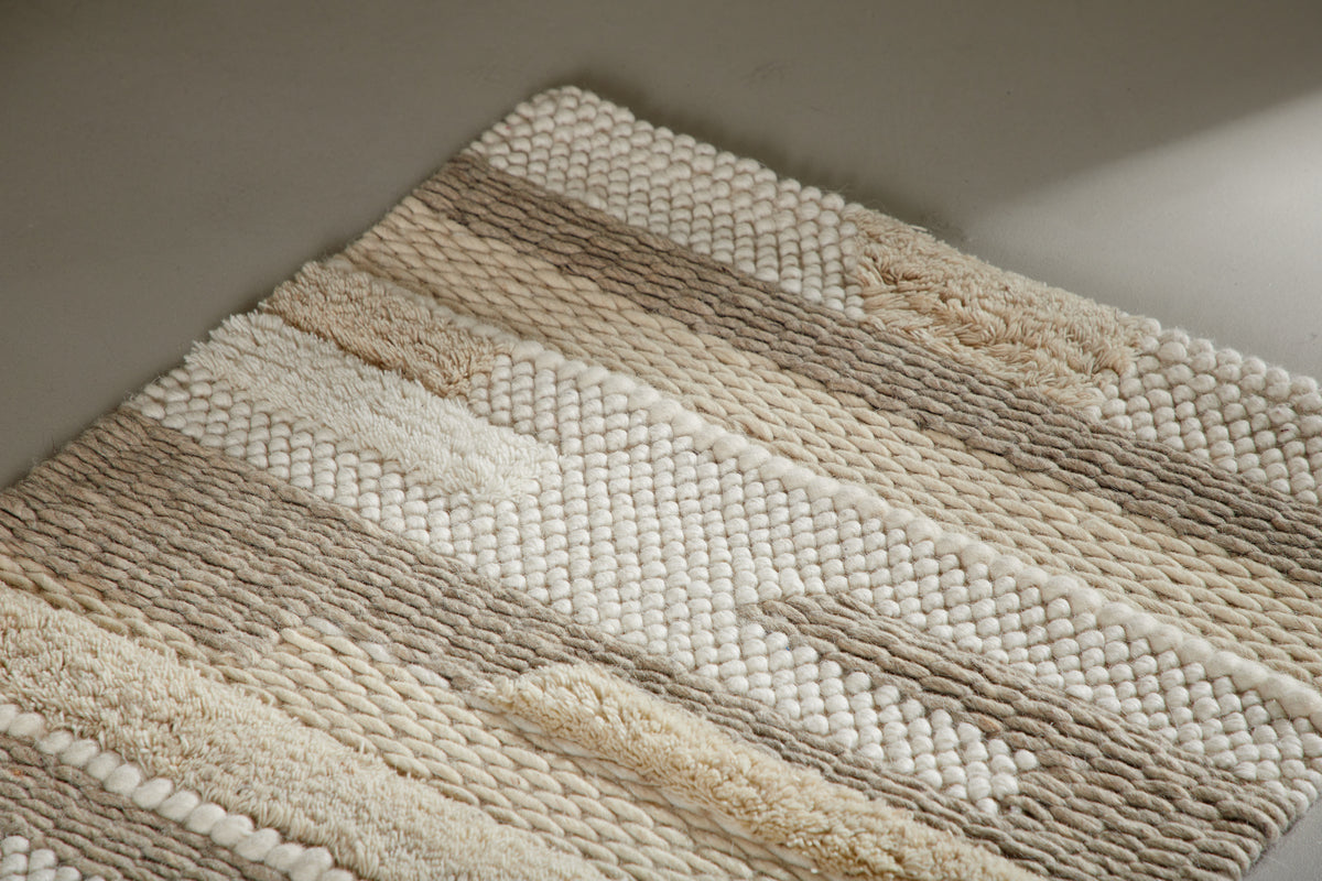 Venture Design Sixten Rektangulära Mattor 200 × 70 Beige