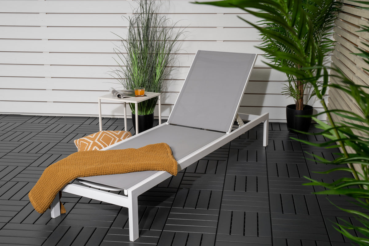 Venture Design Copacabana Solstolar