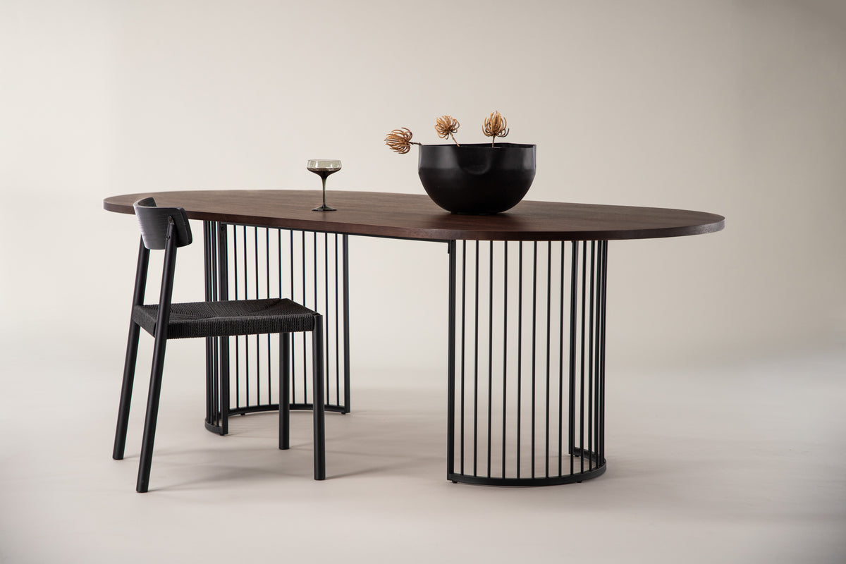 Venture Design Hamneskär Ovala Matbord 220 x 110 Valnöt