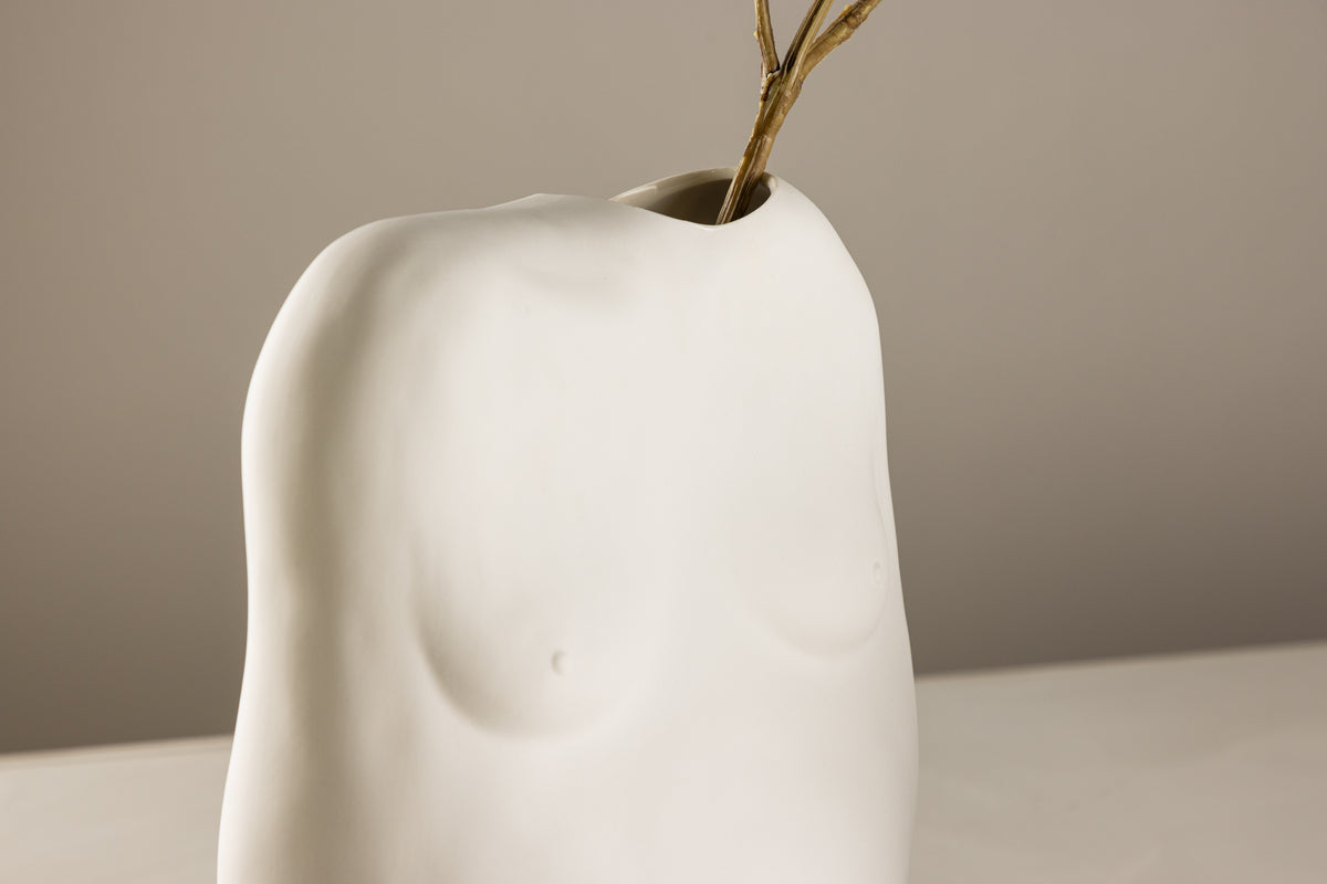 Venture Design Romie Vaser 28 x 24 x 14 Off-white