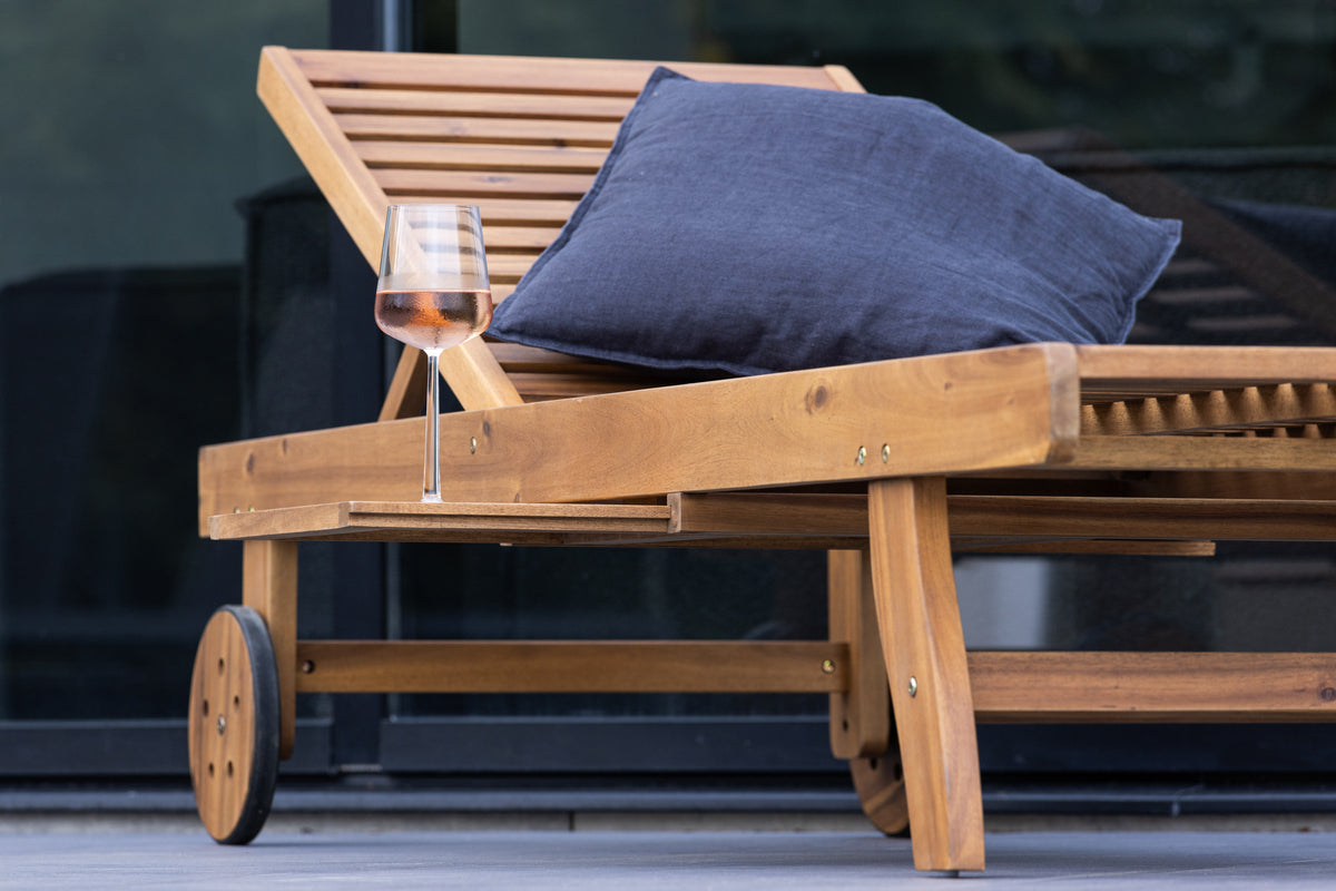 Venture Design Luzon Solstolar