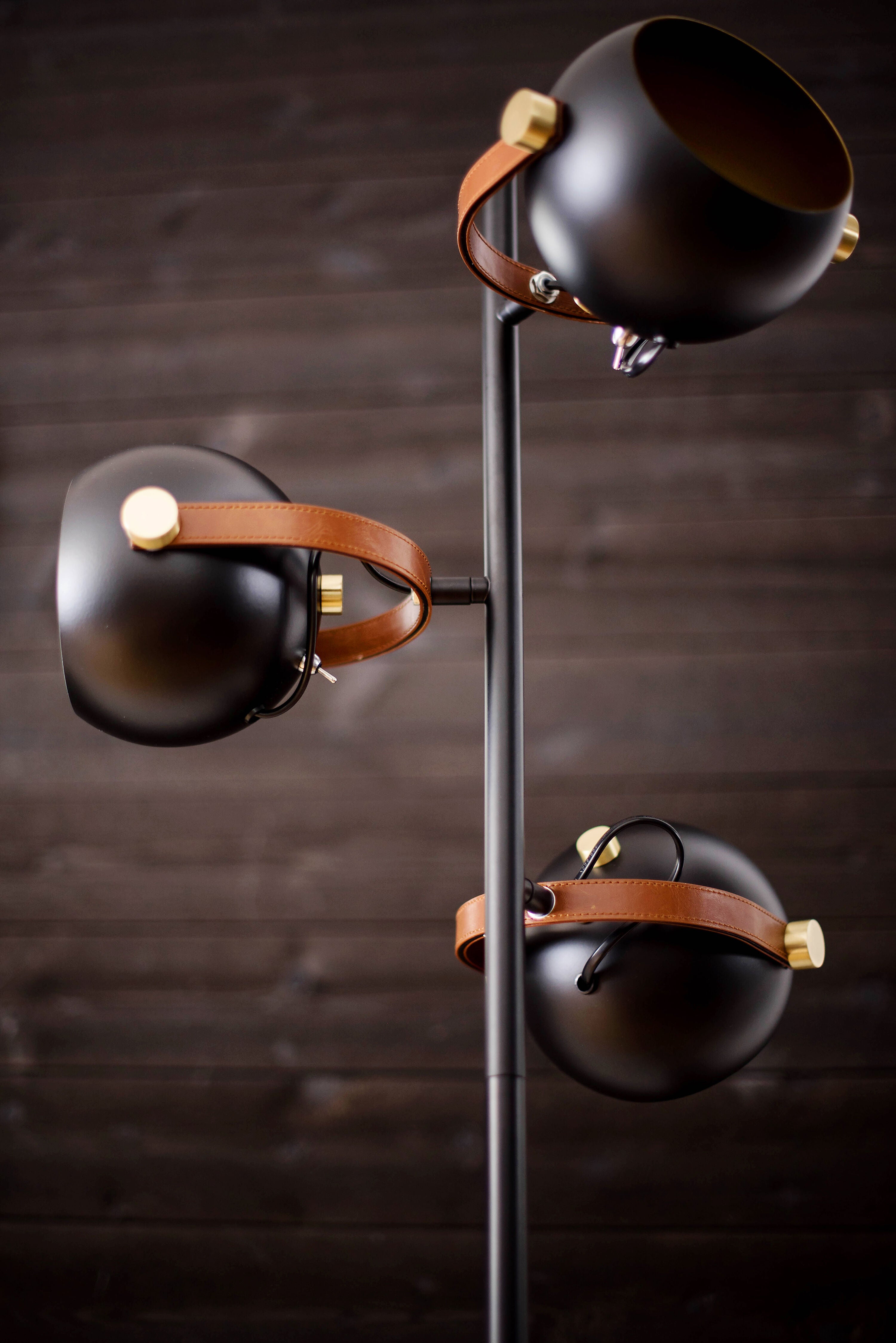Aneta Home BOW golvlampa 3-arm