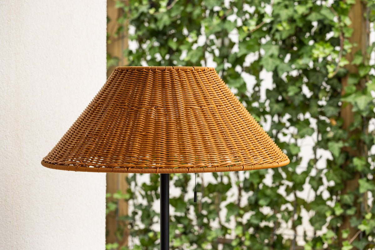 Venture Design Mabis Golvlampor