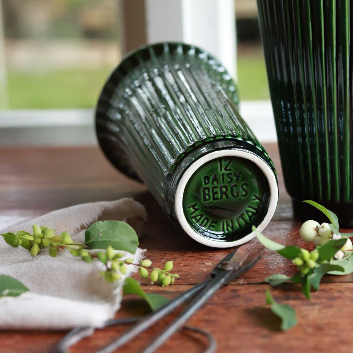 Daisy Vase Emerald Green