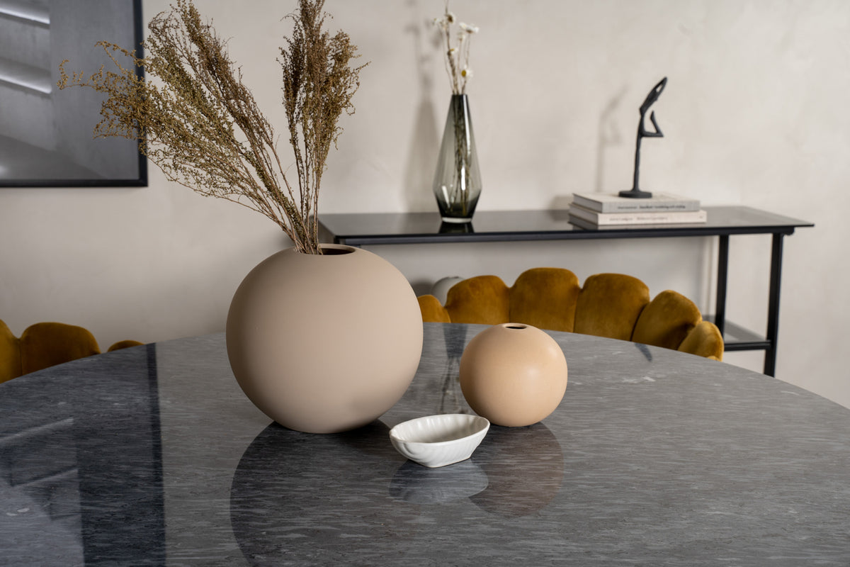 Venture Design Limhamn & Estelle Matstolar Gul + Runda Matbord ⌀106 Mörkgrå