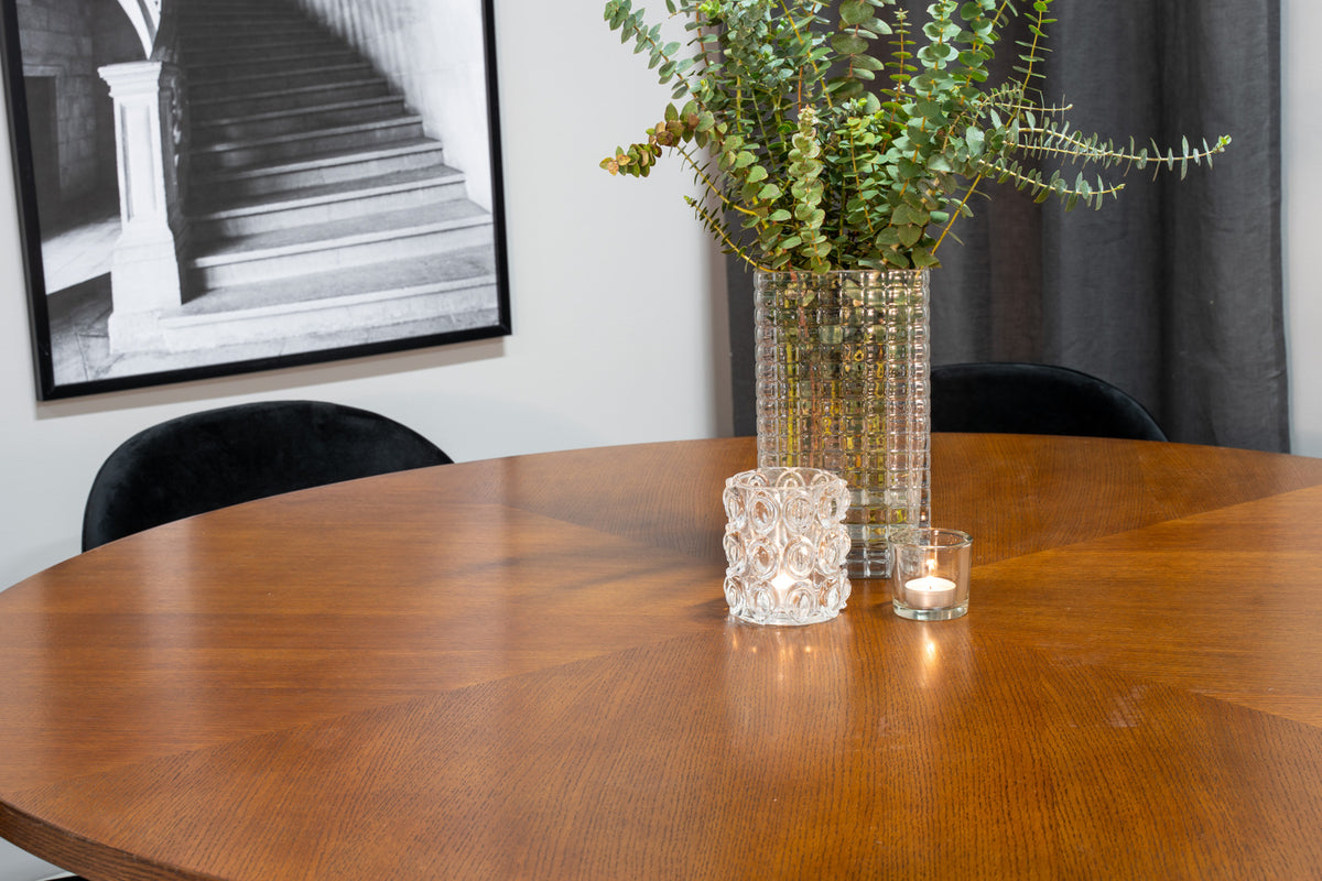 Venture Design Copenhagen & Velvet Matbord ⌀140 + Matstolar Svart