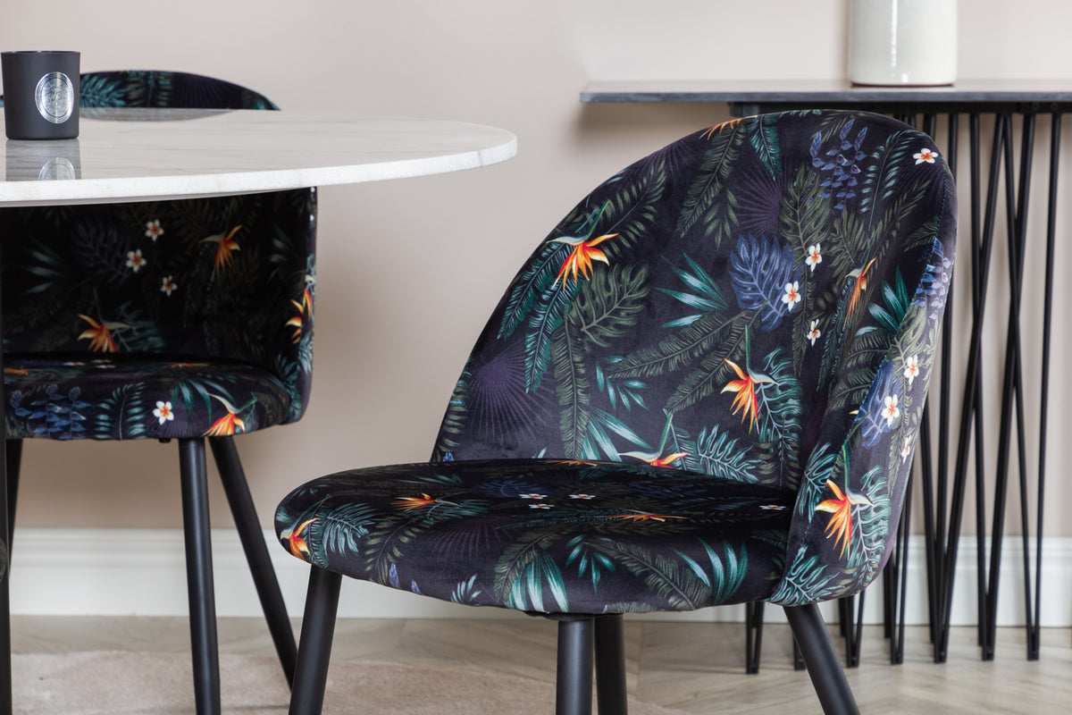 Venture Design Velvet & Estelle Matstolar Svart + Matbord ⌀106
