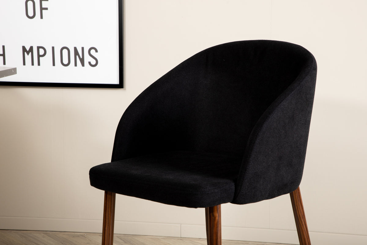 Venture Design Arch & Marbs Matstolar Svart + Matbord ⌀110