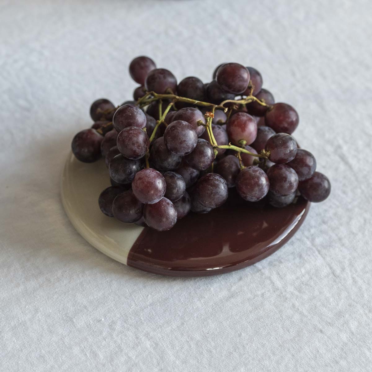 Nuna Botanical Board Deep Burgundy Sandstone