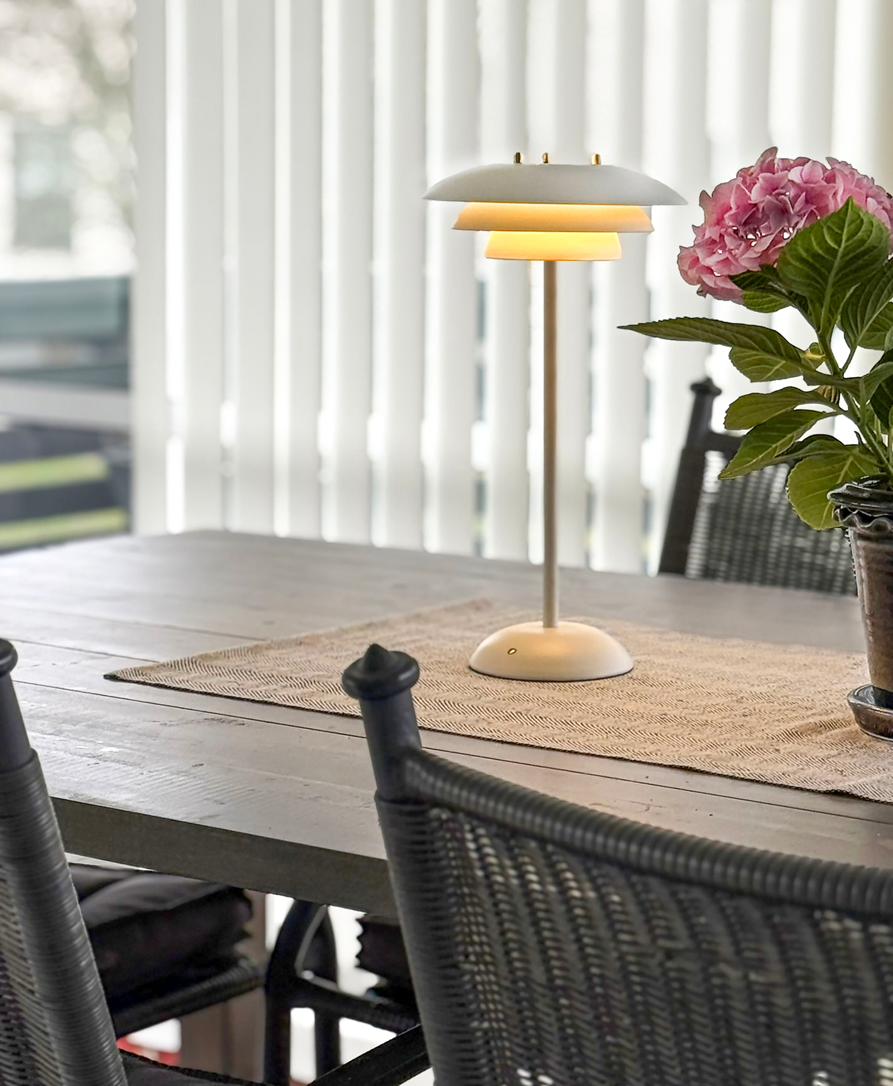 Aneta Home EPSILON RECHARGE bordslampa
