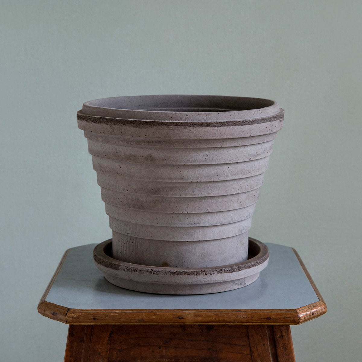Planets Pot RAW Grey