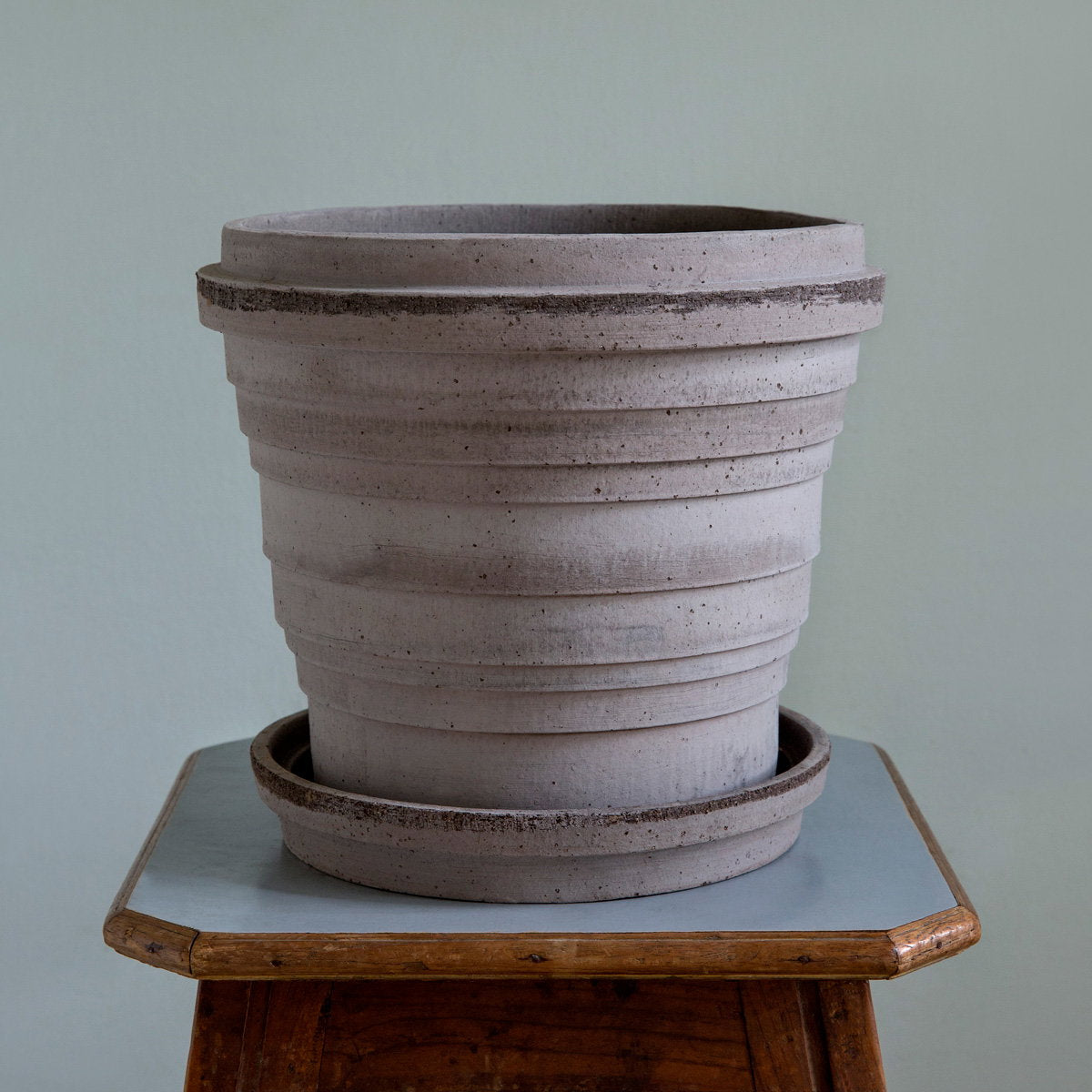 Planets Pot RAW Grey
