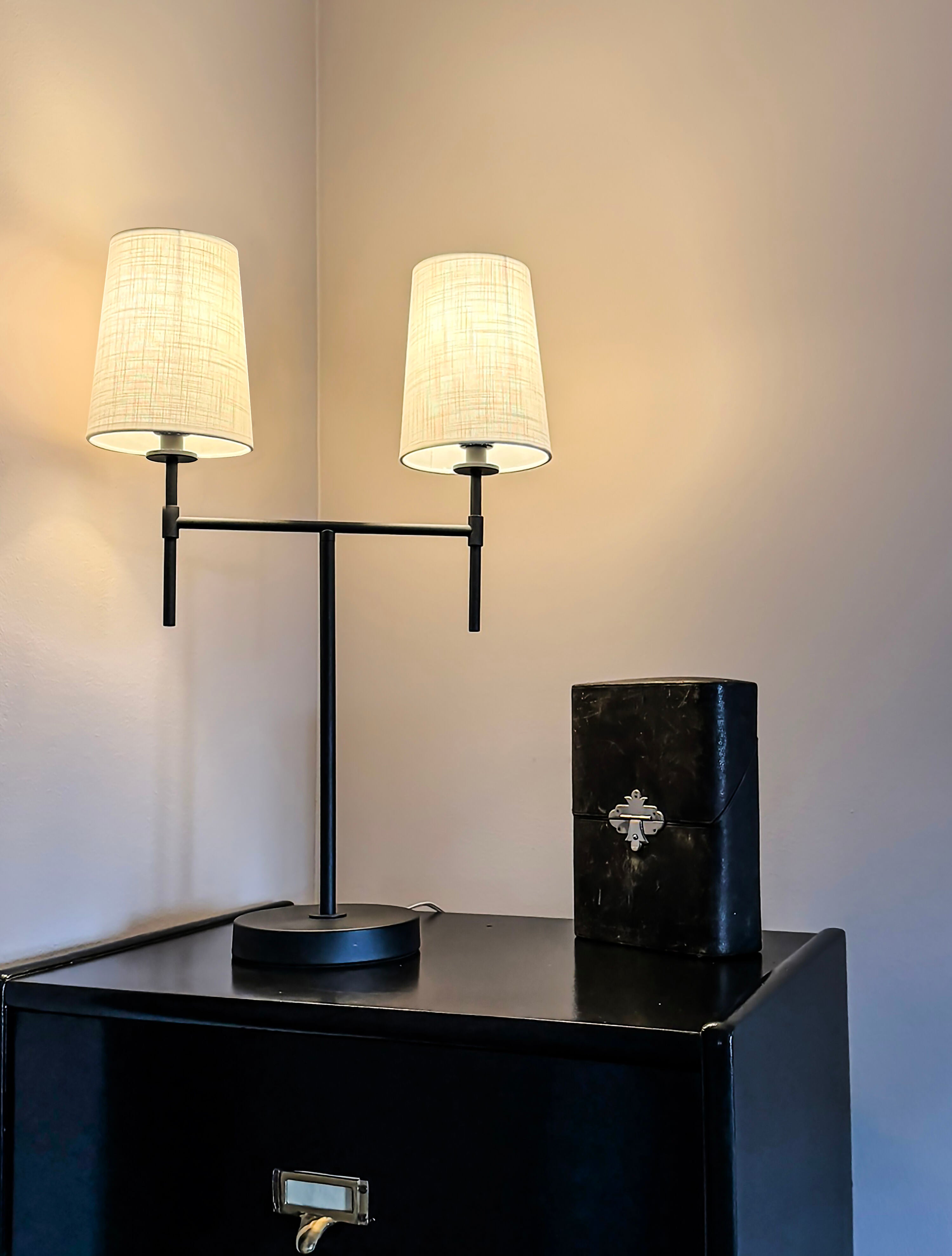 Aneta Home VERBIER bordslampa 2-arm