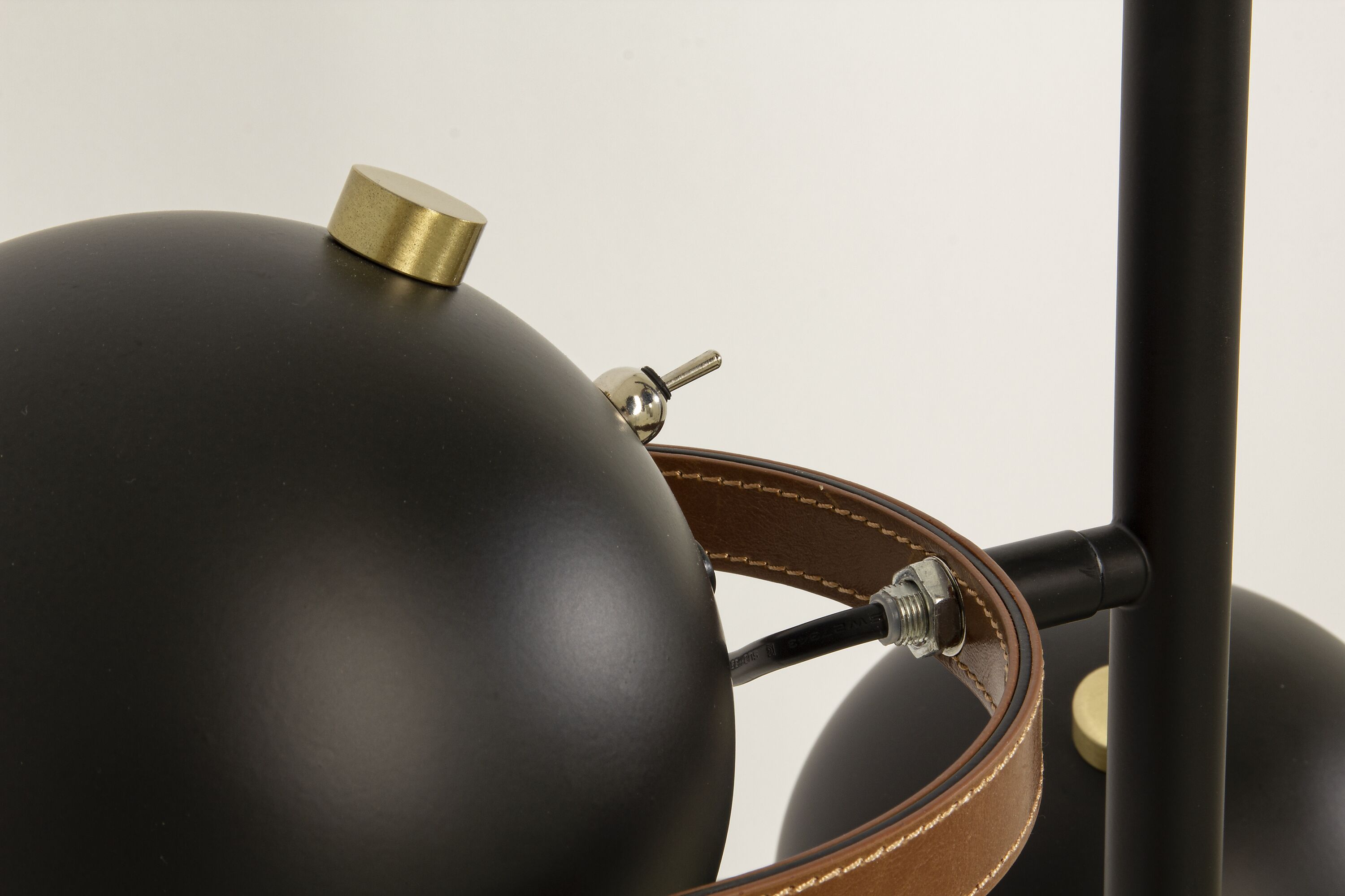 Aneta Home BOW golvlampa 3-arm