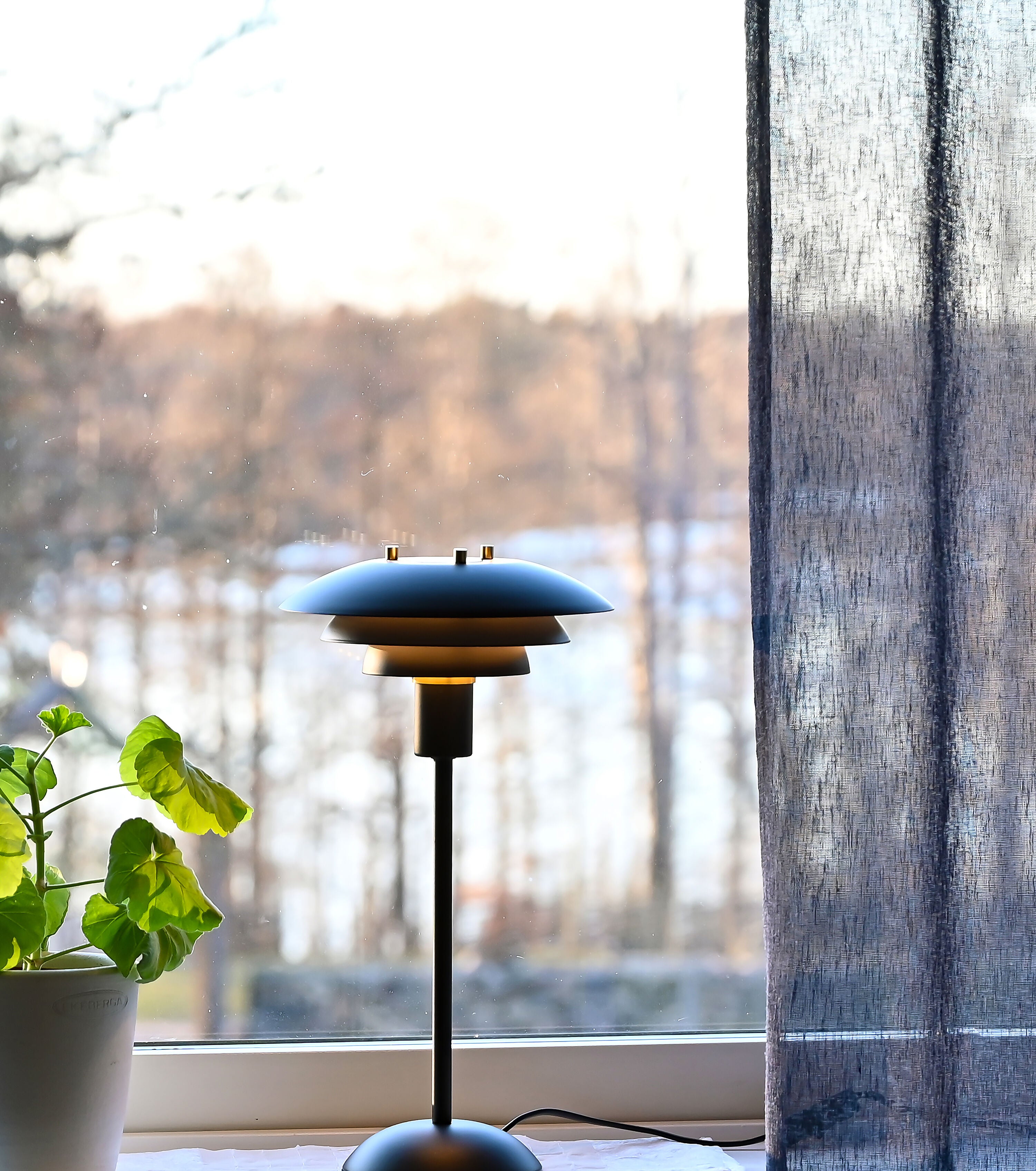 Aneta Home EPSILON bordslampa