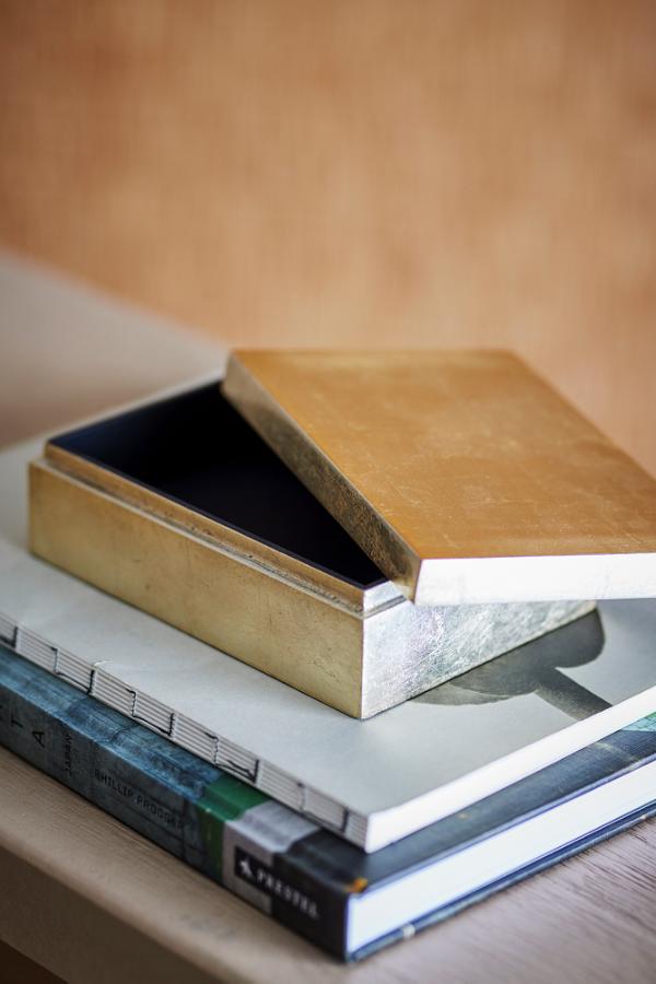 Bloomingville Nenon Box w/Lid, Gold, FSC®100%, MDF