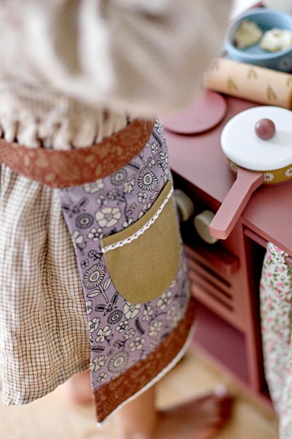 Bloomingville Mini Pippi Mini Stove, Brown, FSC®100%, MDF