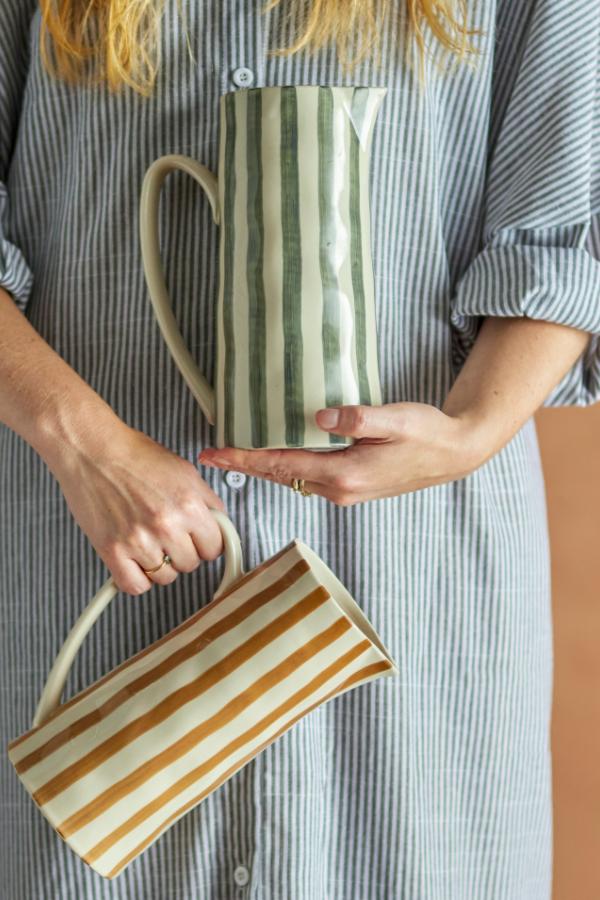 Creative Collection Begonia Jug, Brown, Stoneware