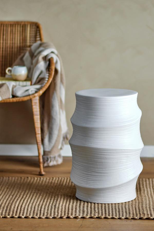 Bloomingville Volise Side Table, White, Stoneware