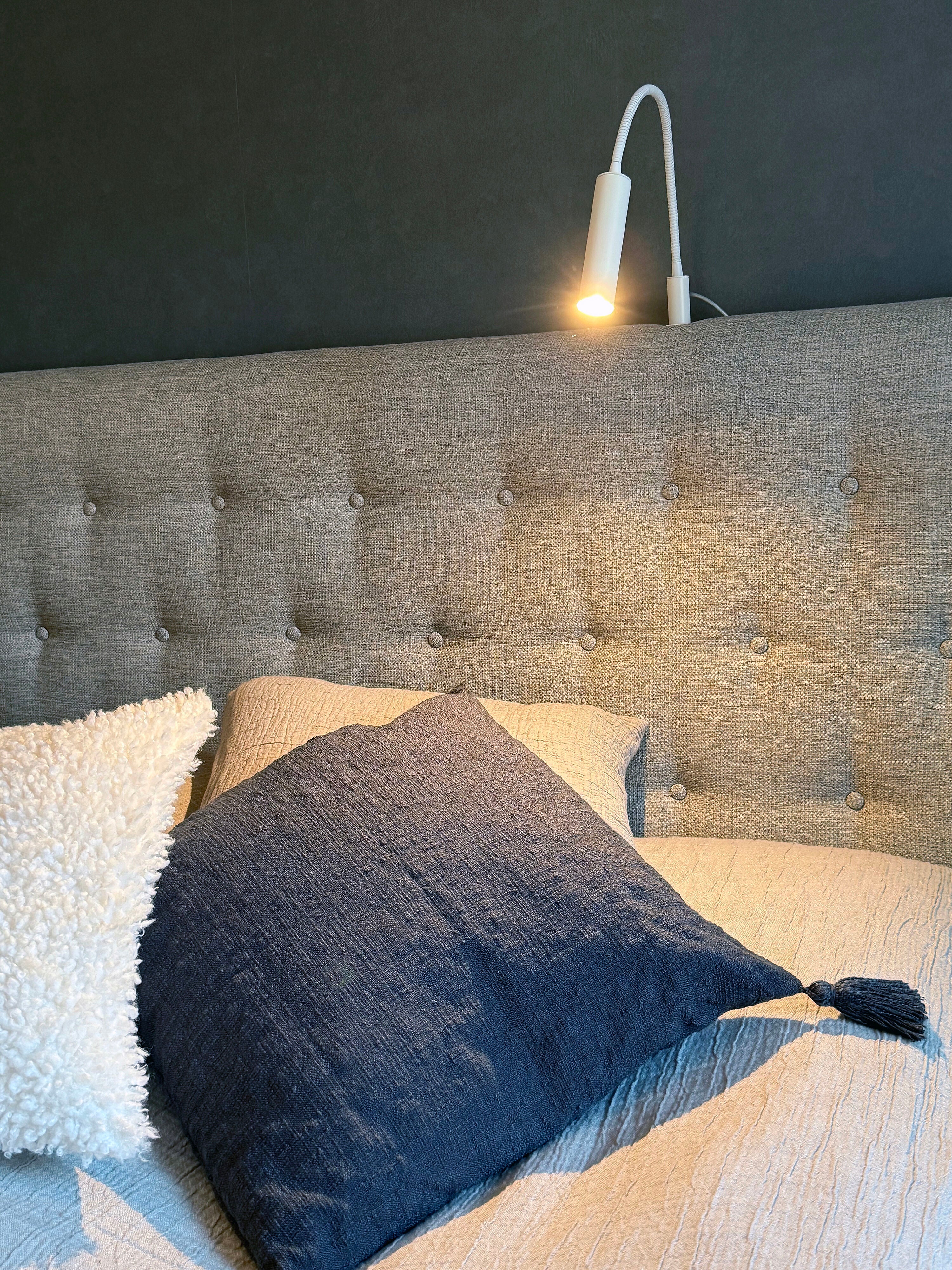 Aneta Home ARTIC sänglampa