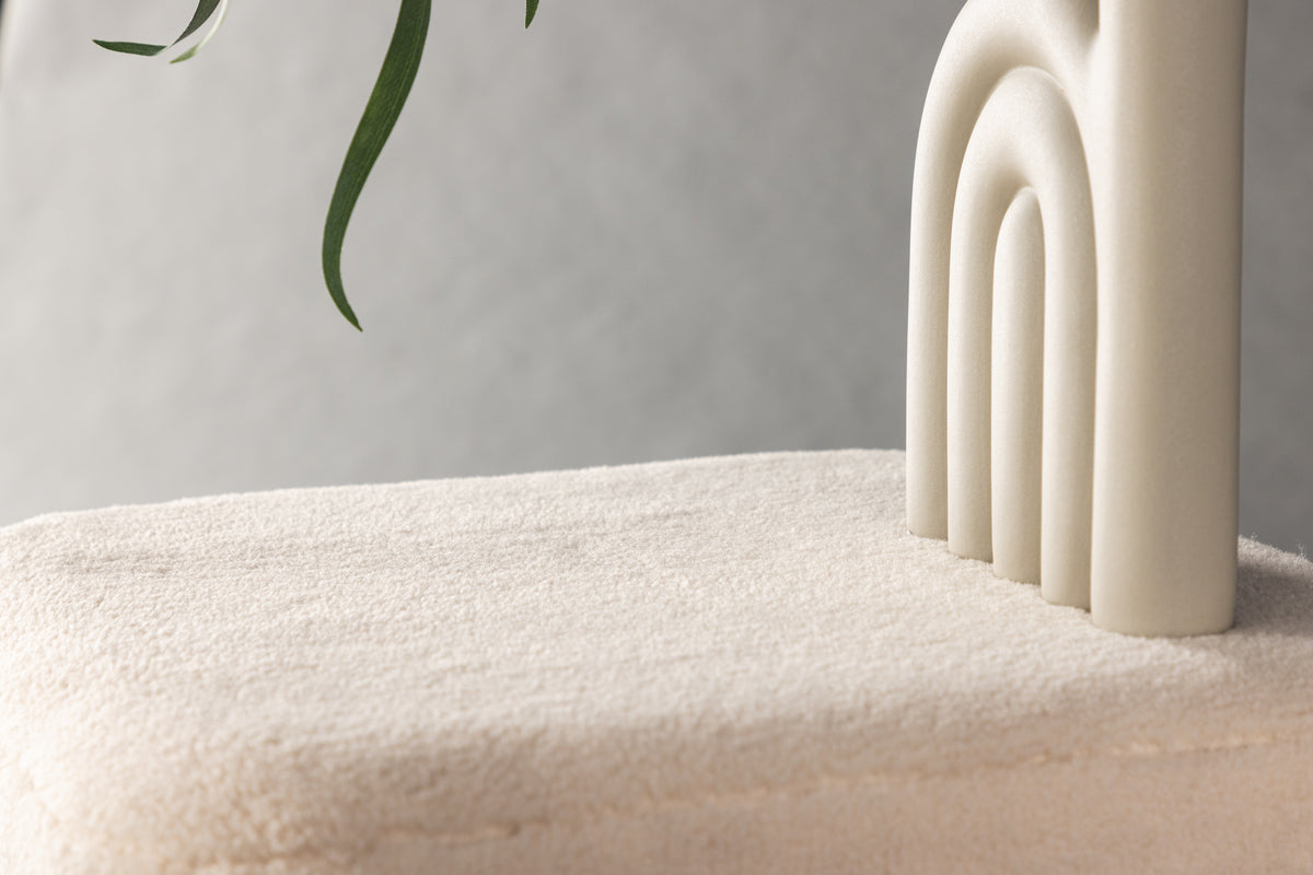 Venture Design Newton Puff 45 x 38 x 45 Off-white