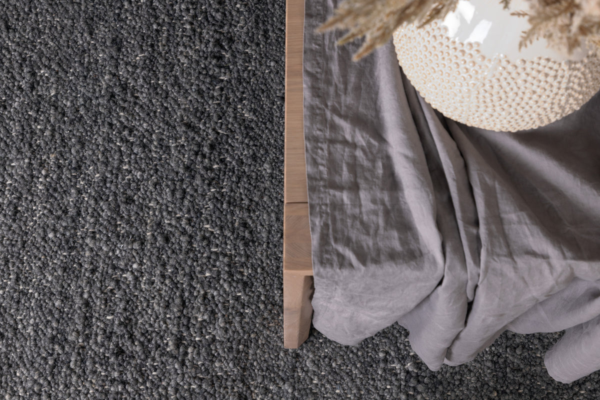 Venture Design Betina Rektangulära Mattor 230 x 160 Grå