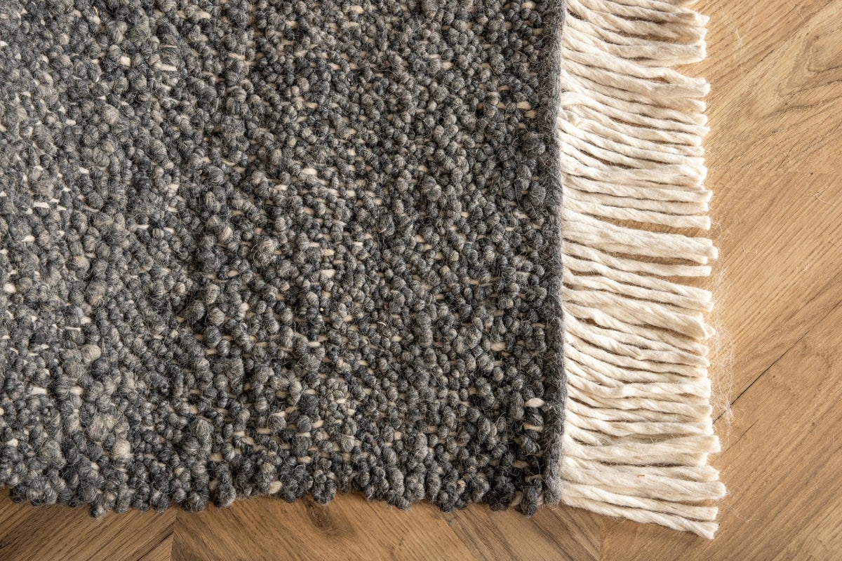 Venture Design Betina Rektangulära Mattor 250 x 80 Grå