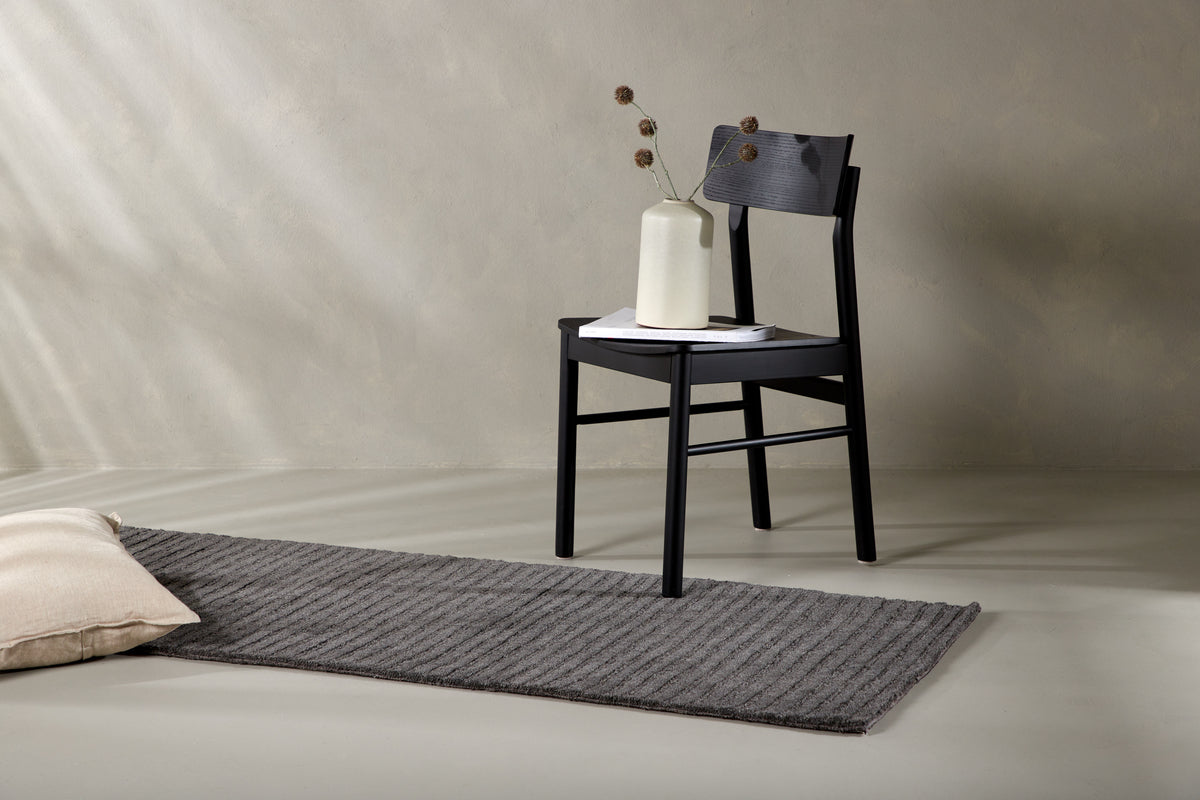 Venture Design Milton Rektangulära Mattor 200 × 70 Mörkgrå