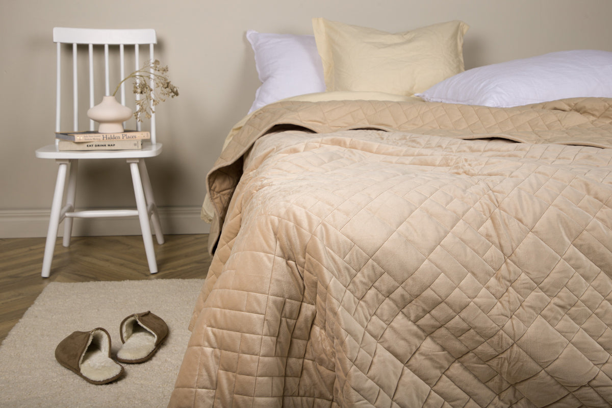 Venture Design Jilly Överkast 260 x 260 Beige