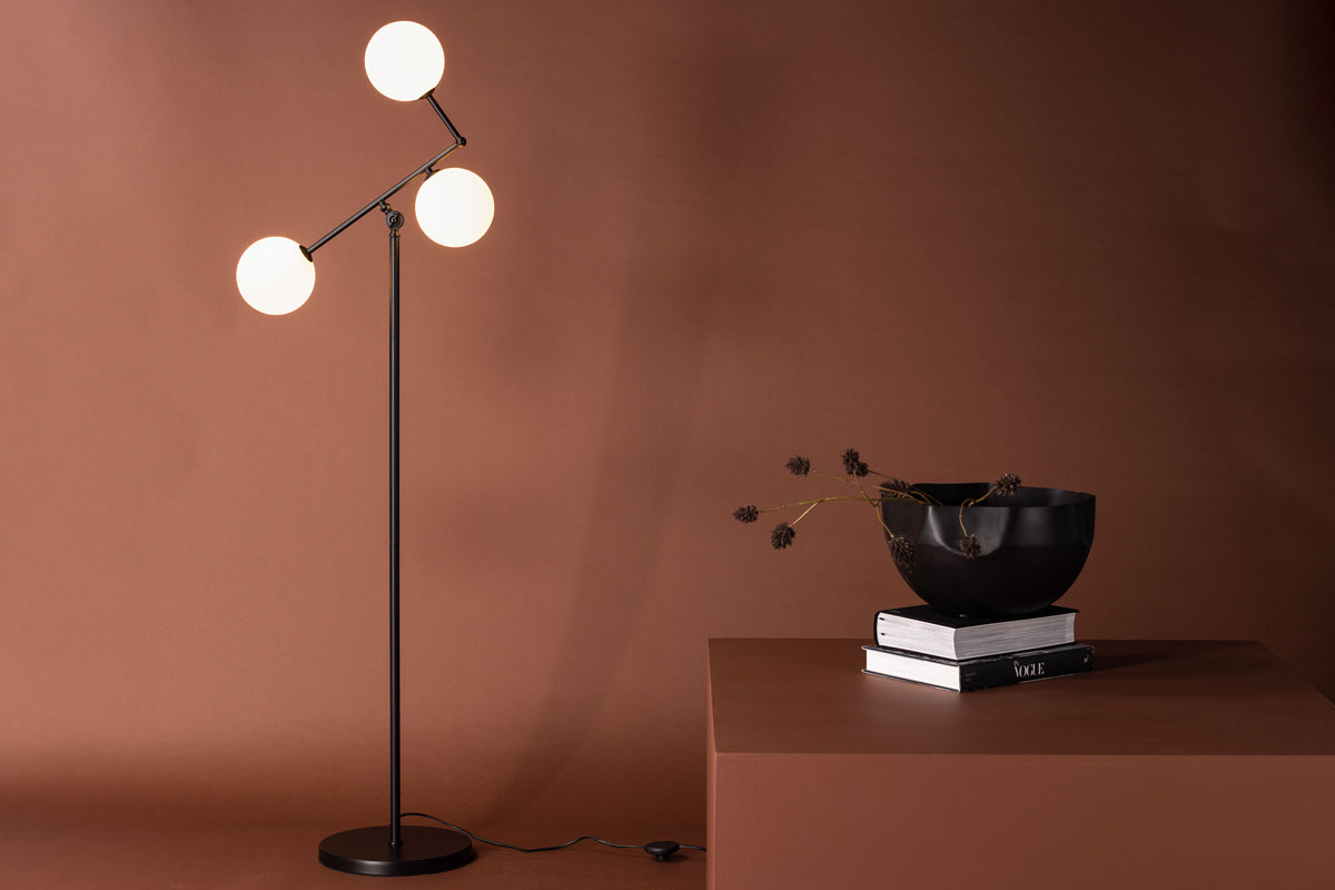 Venture Design Marsan Golvlampor Svart