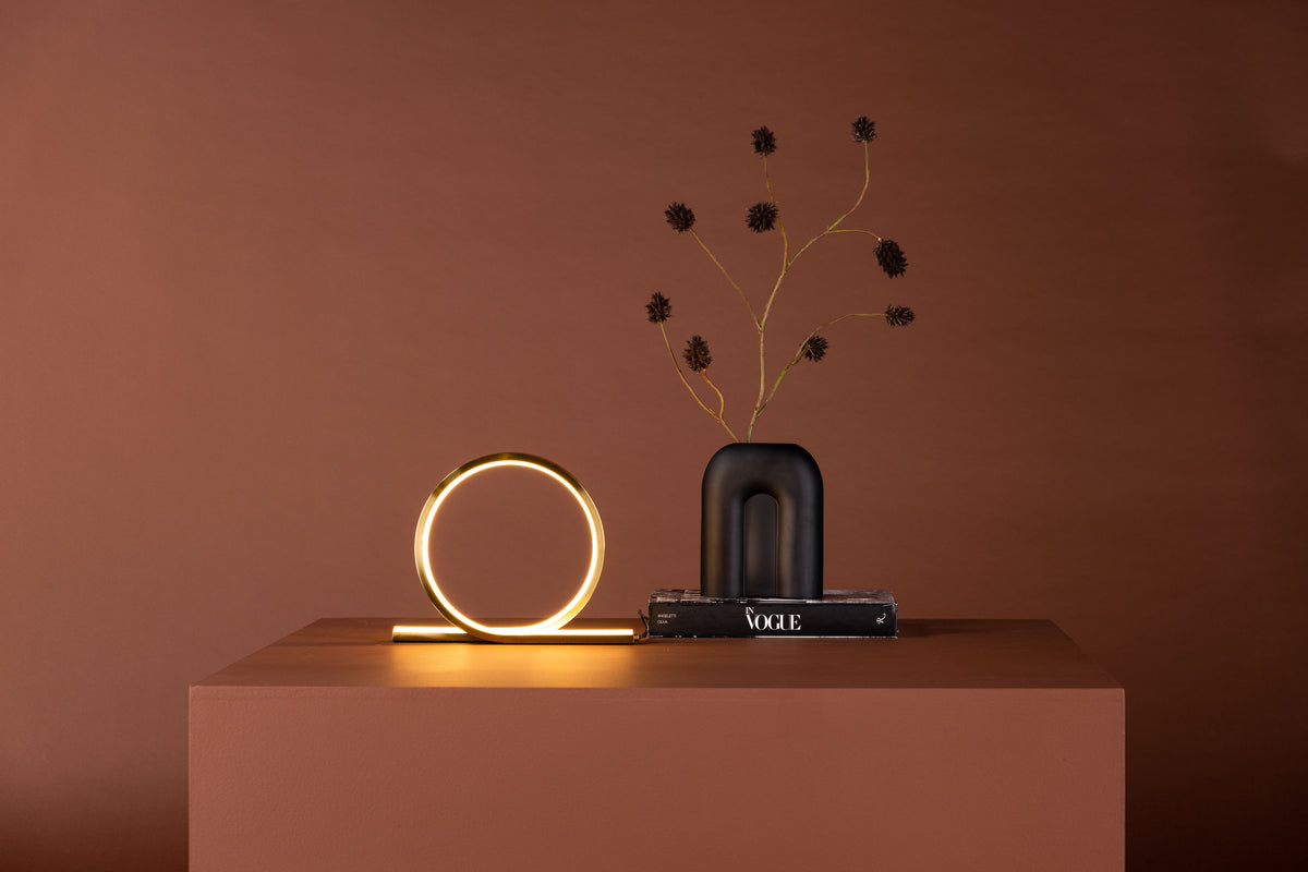 Venture Design Saunier Bordslampor Guld