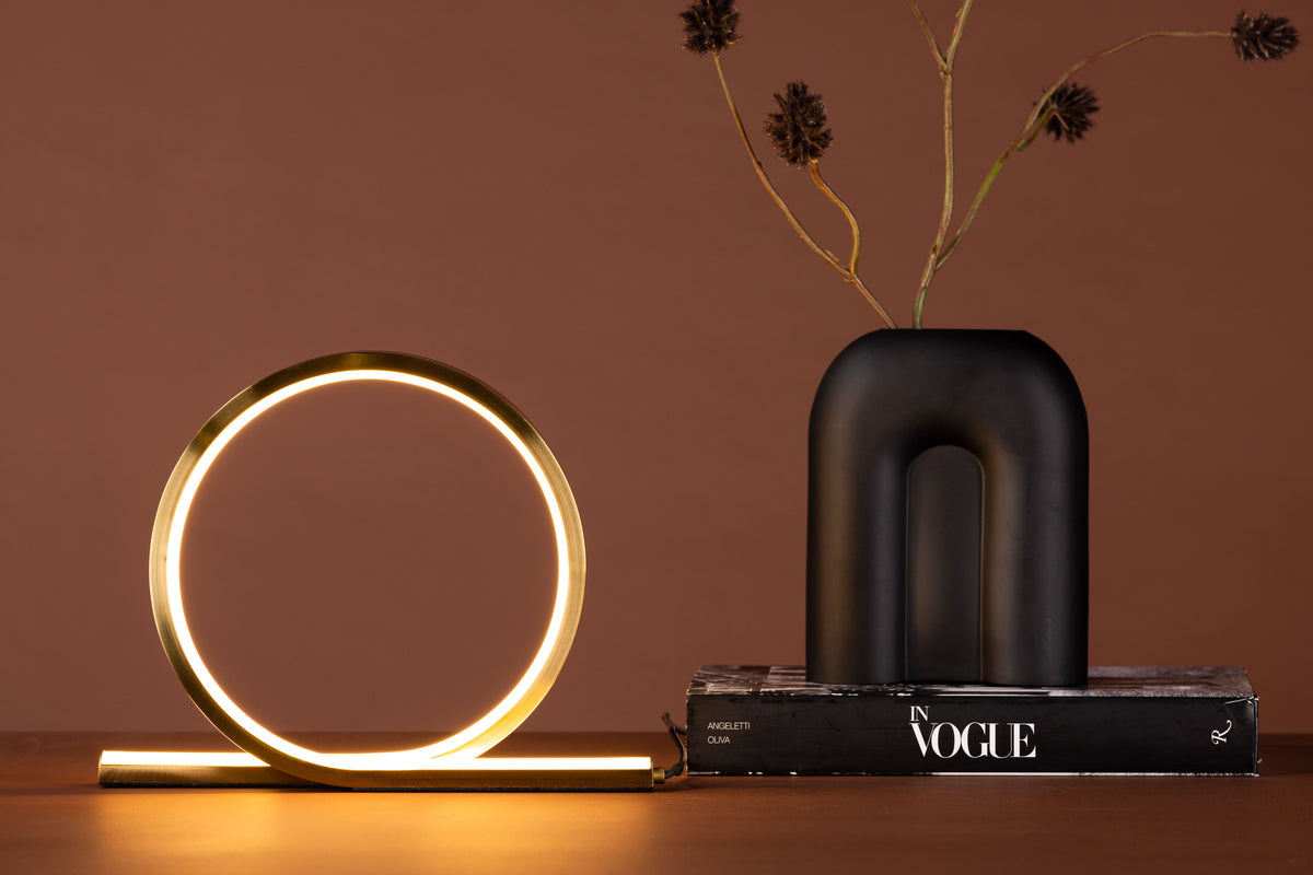 Venture Design Saunier Bordslampor Guld