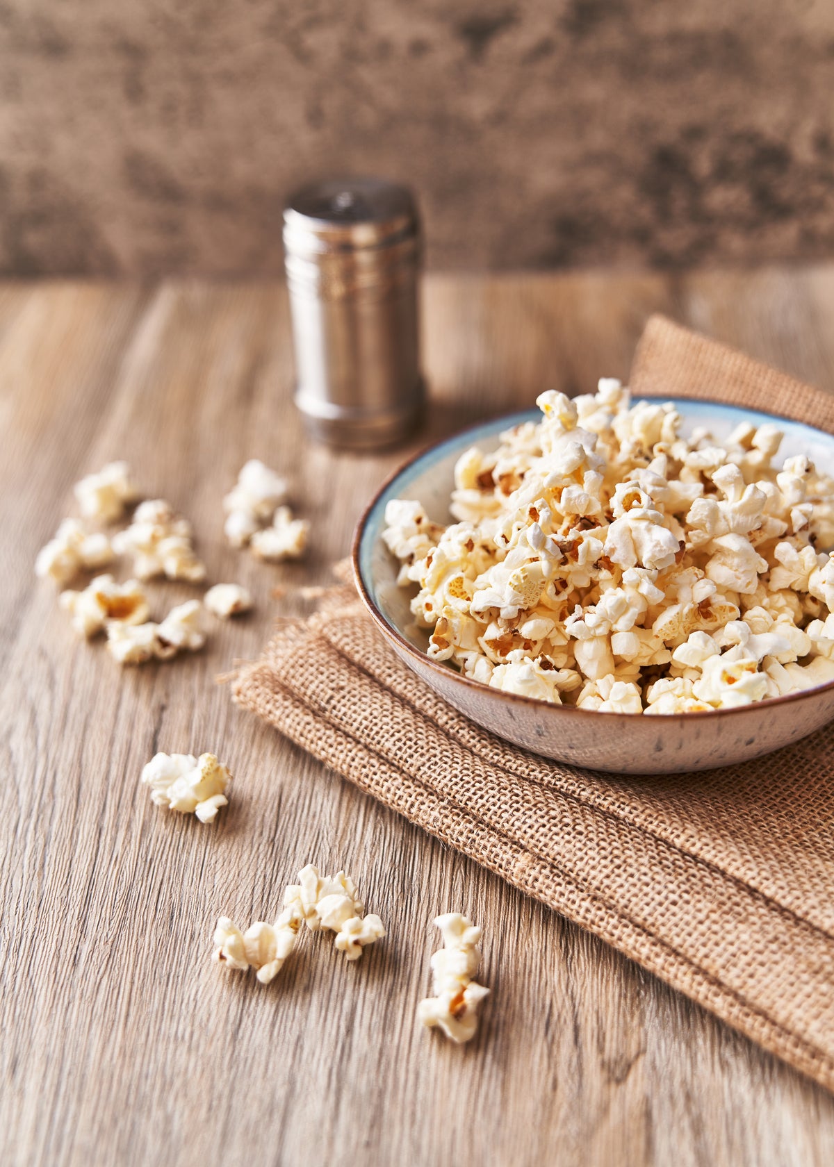 Venture Design Popcorn Posters Beige