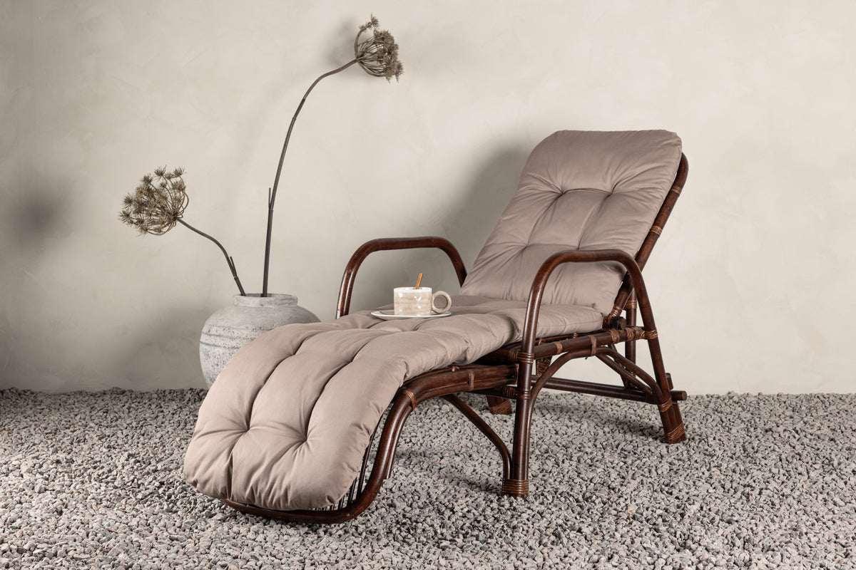 Venture Design Nella Solstolar