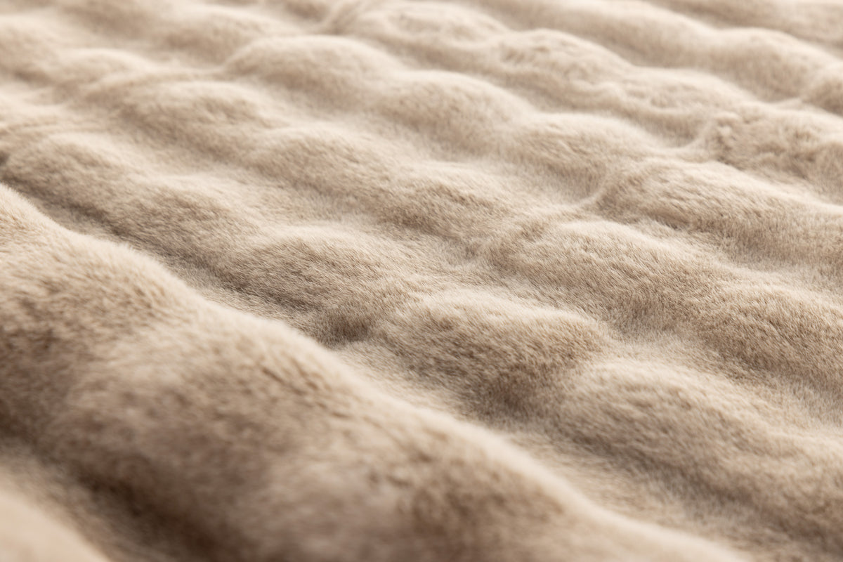 Venture Design Novis Rektangulära Mattor 290 × 200 Beige
