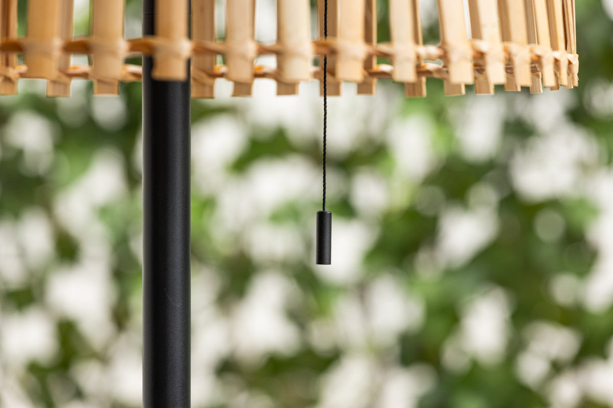 Venture Design Mabis Golvlampor