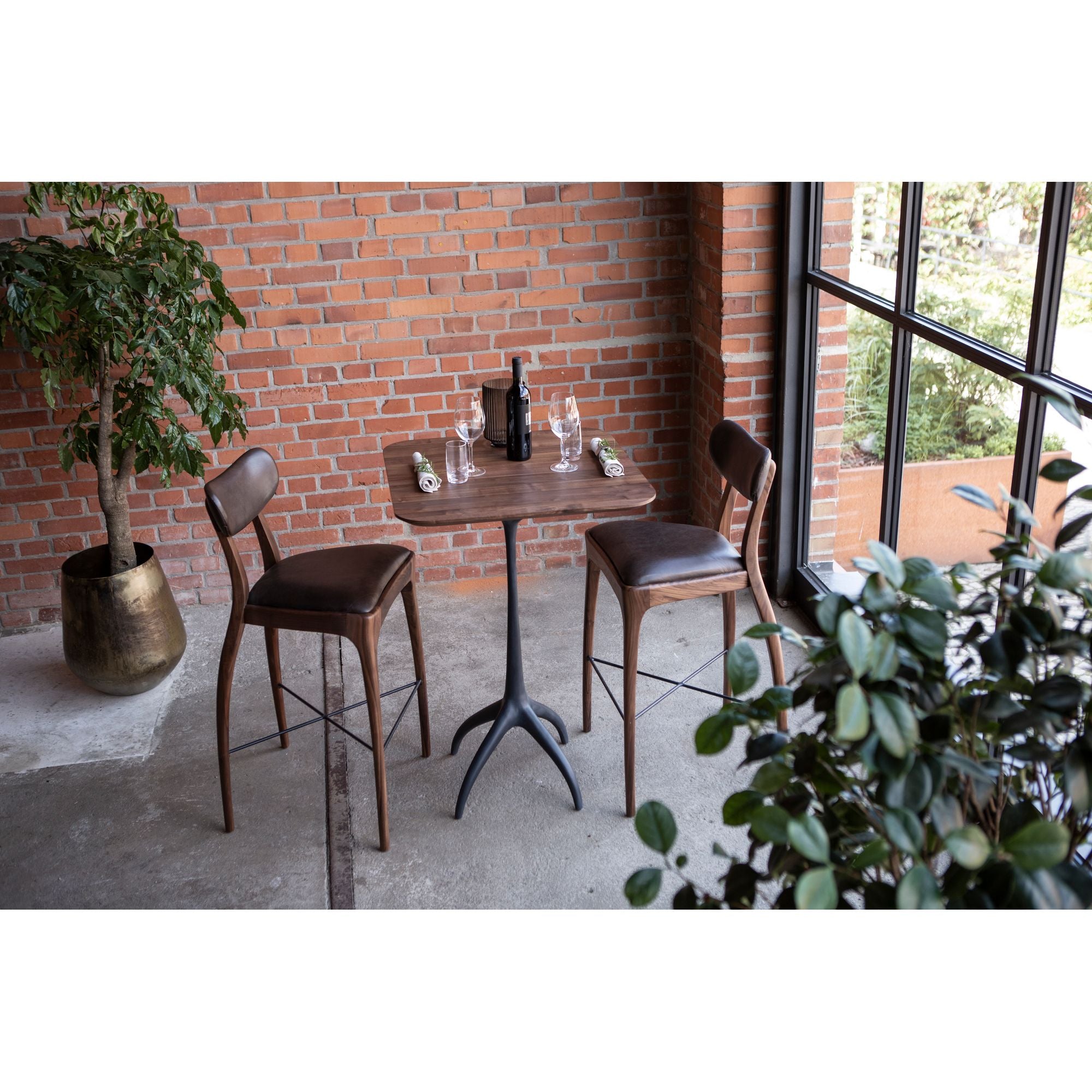 Wikholm Form REEVES BAR TABLE