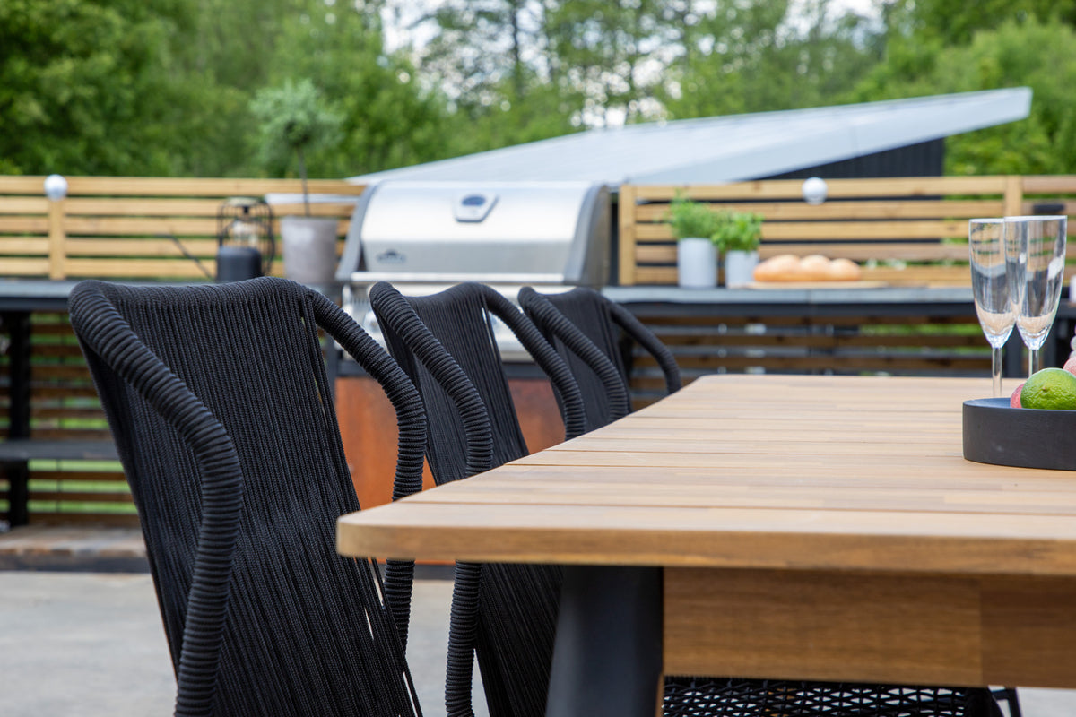 Venture Design Julian Matbord 210x100 + Matstolar Svart