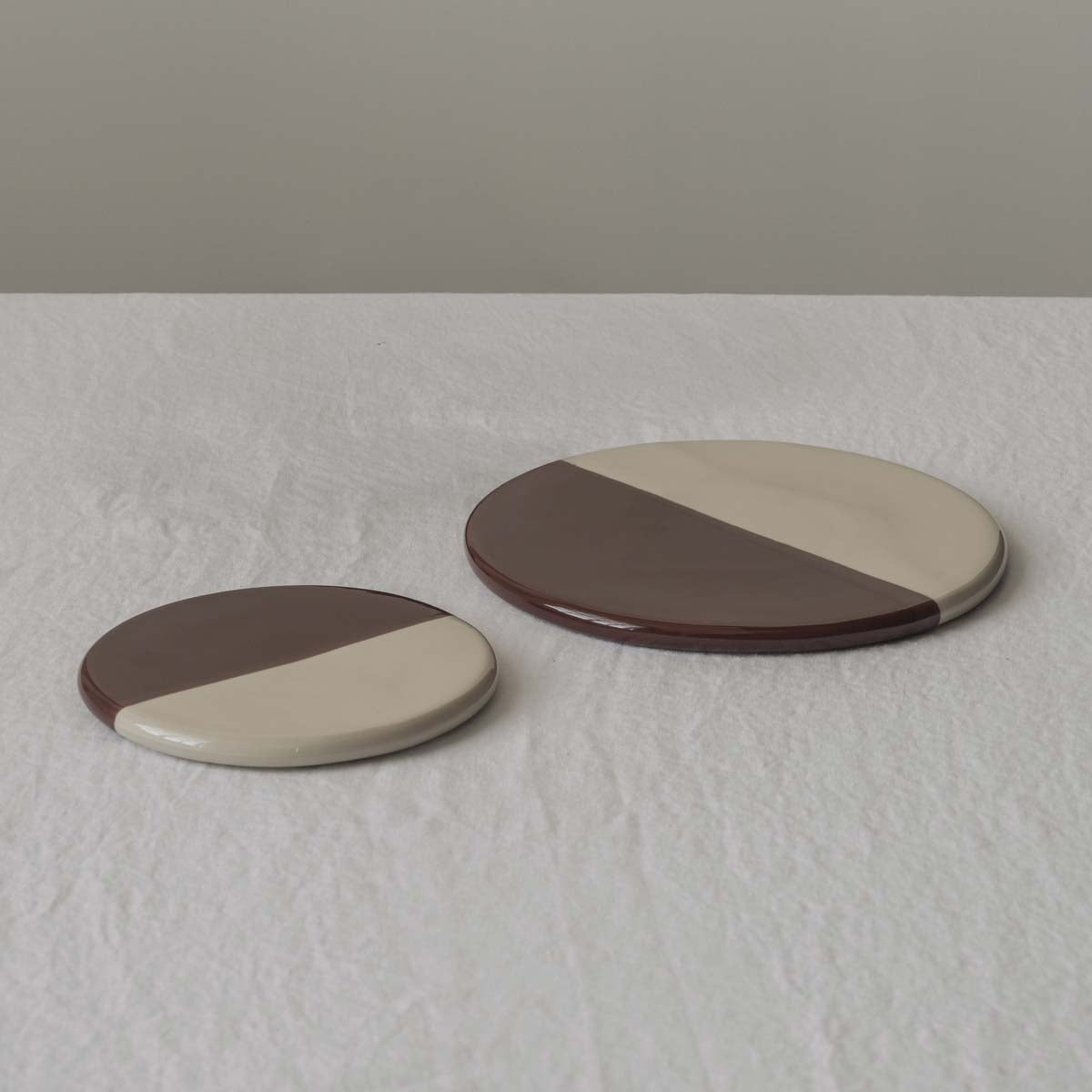 Nuna Botanical Board Deep Burgundy Sandstone