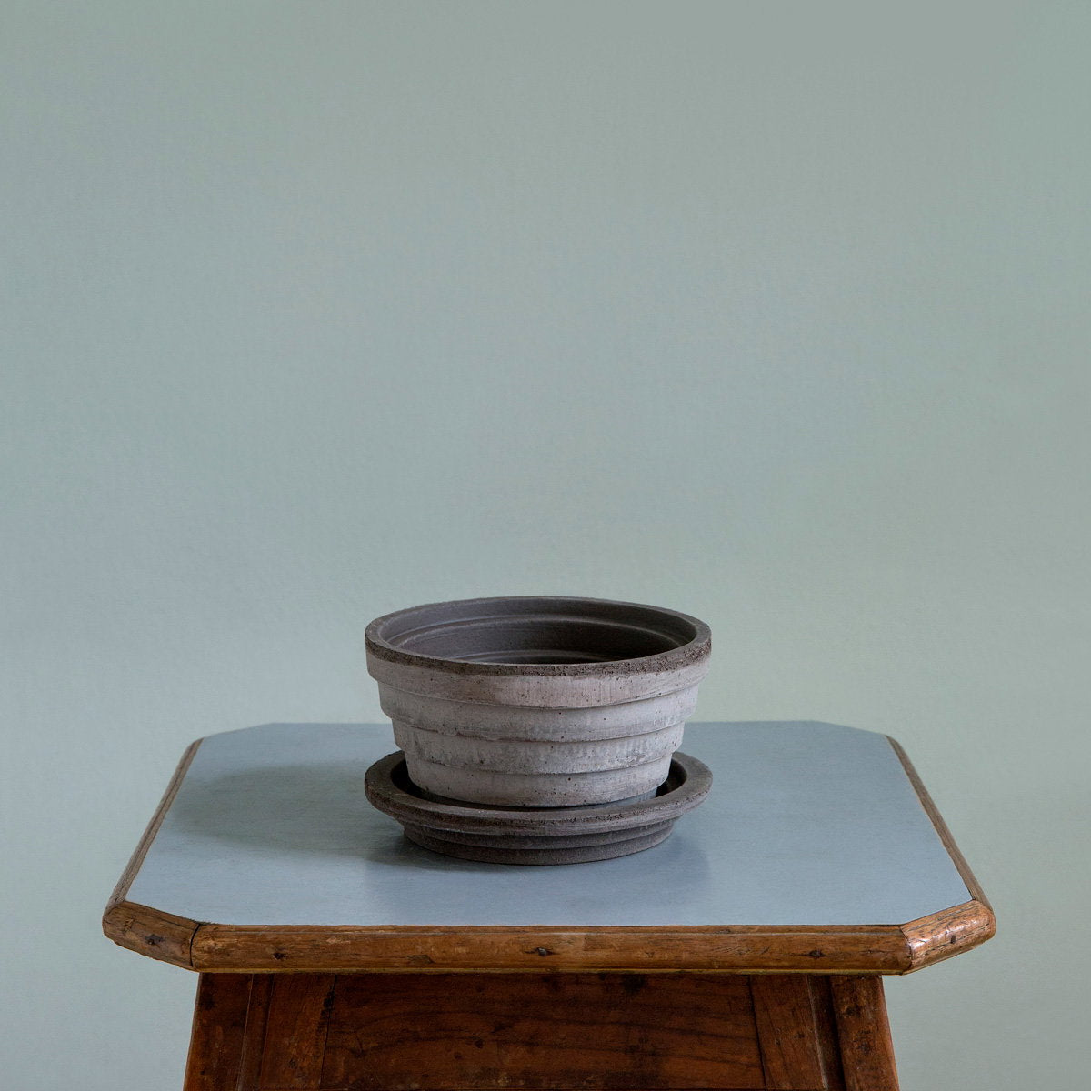 Planets Pot RAW Grey