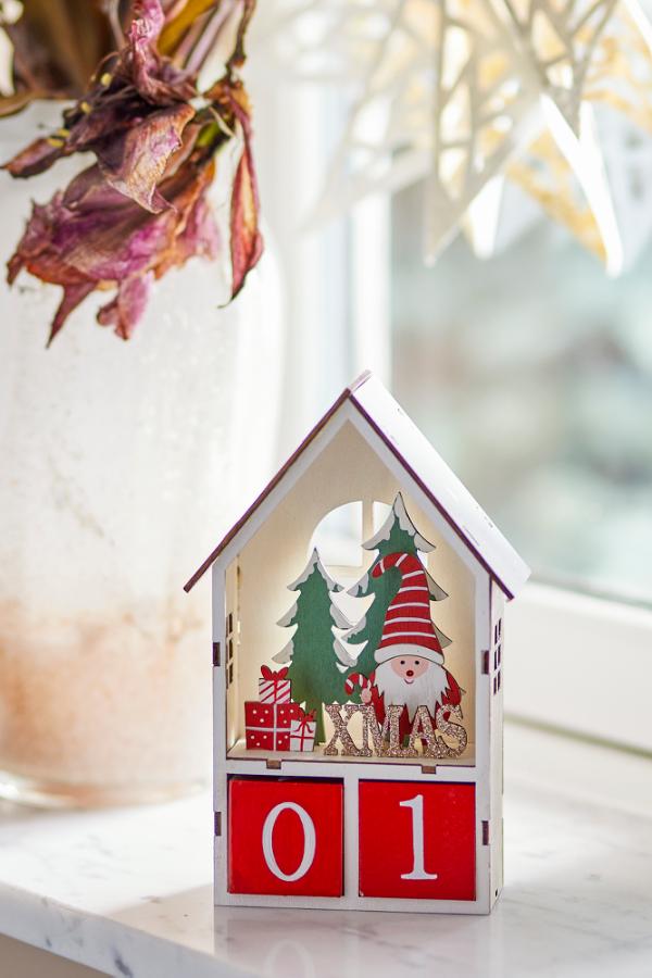Bloomingville Edmund Calendar, Red, Plywood