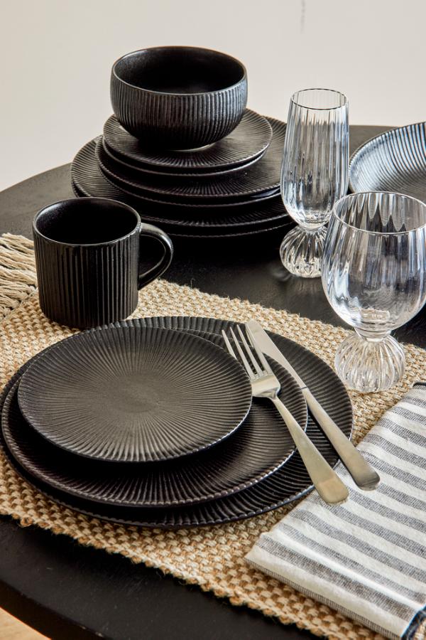 Bloomingville Neri Plate, Black, Stoneware