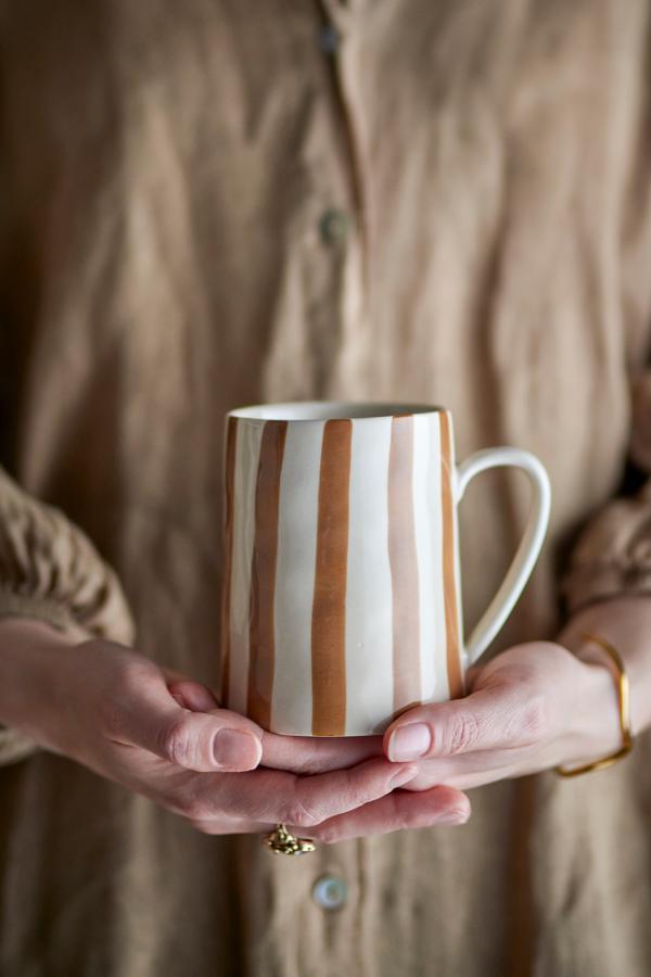 Creative Collection Begonia Mug, Brown, Stoneware