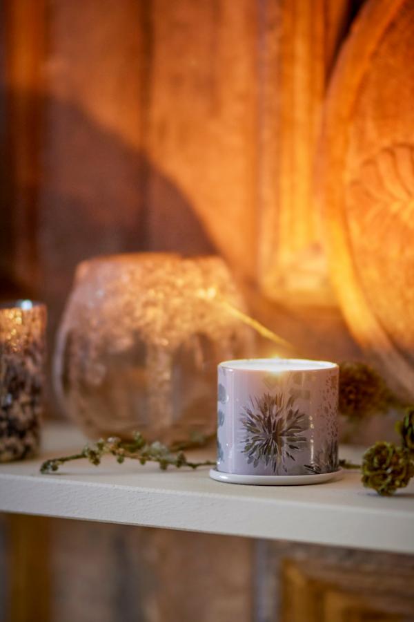 Illume Winter White Demi Vanity Tin Candle, White,