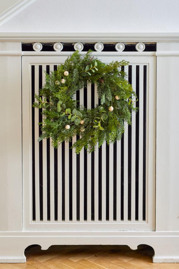 Bloomingville Pine Wreath, Green, Artificial Flowers