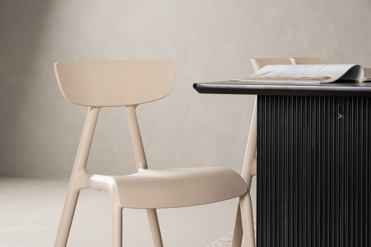 Venture Design Ursholmen & Vail Matstolar 2-pack Beige + Rektangulära Matbord 200 x 100 Svart