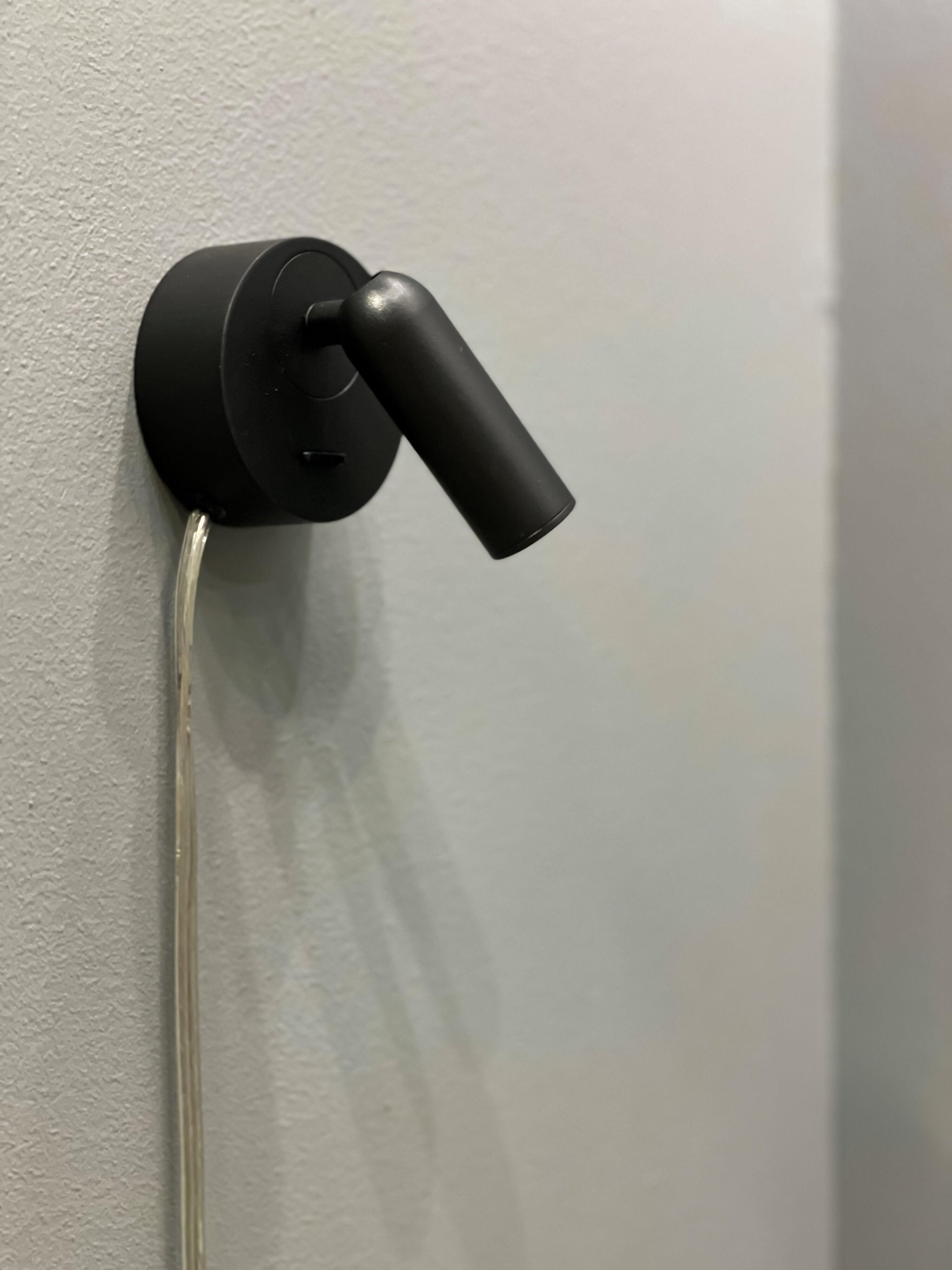 Aneta Home FENJA vägglampa
