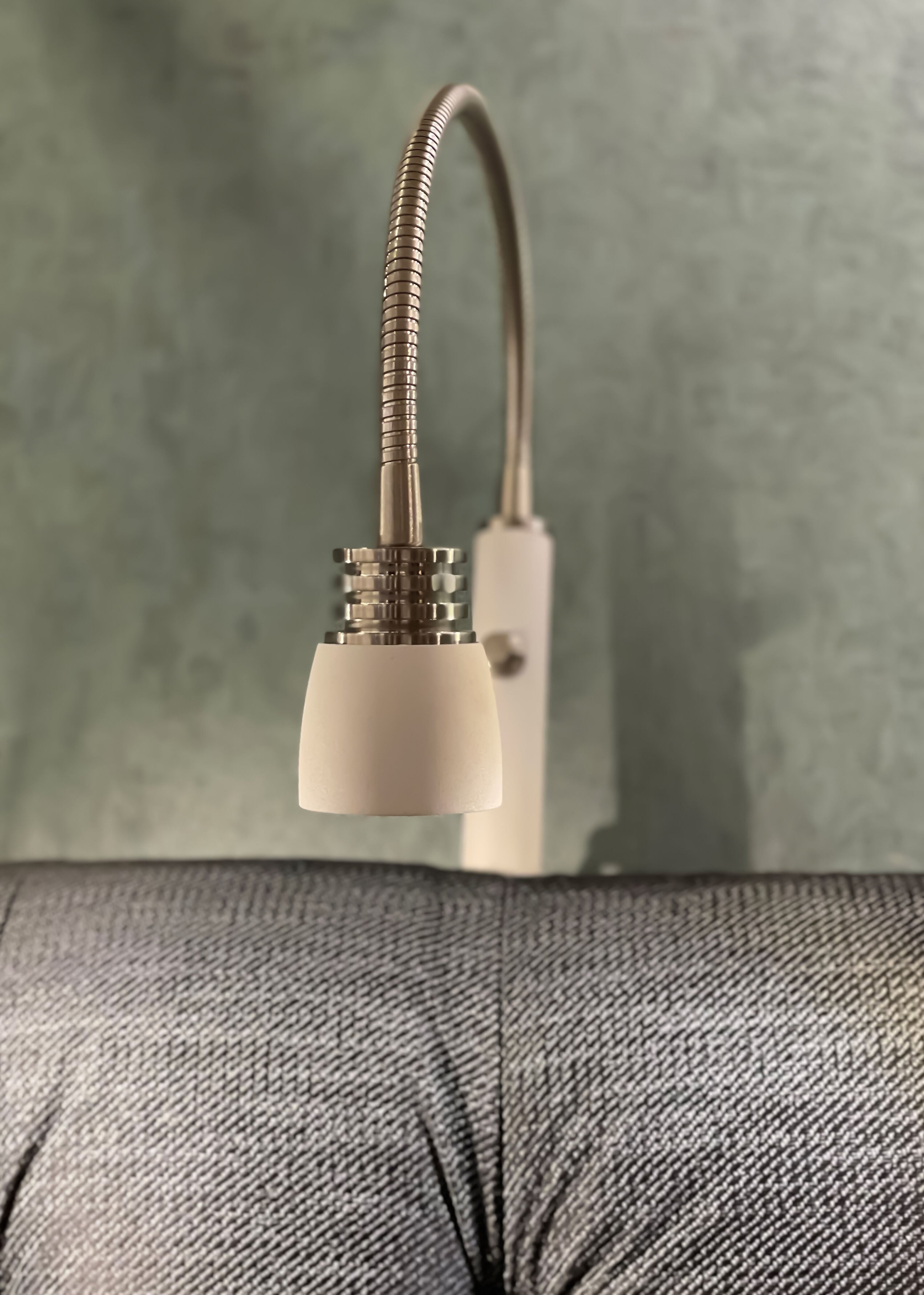 Aneta Home EKETORP sänglampa